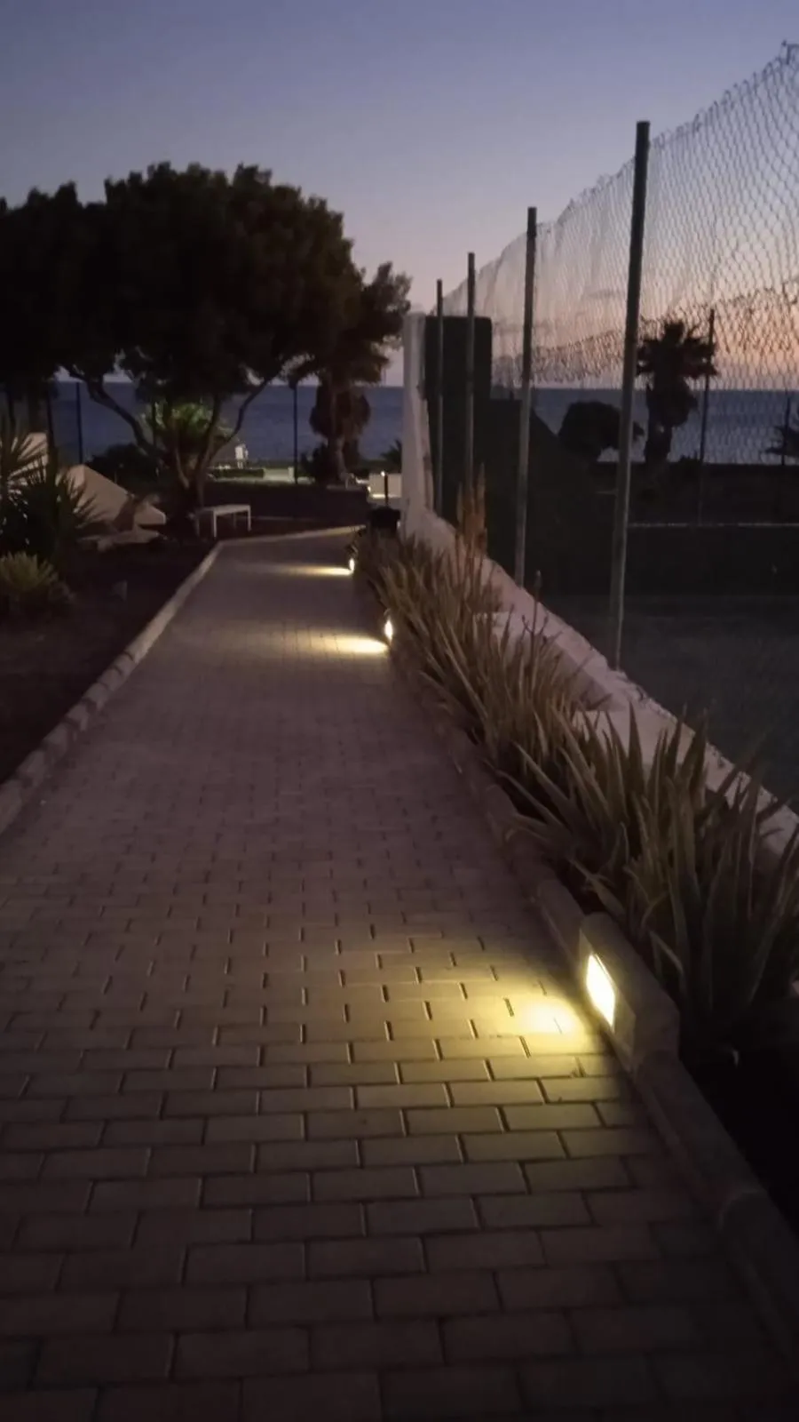 Property building in Blue View Hermoso Apartamento Remodelado Ubicación Ideal