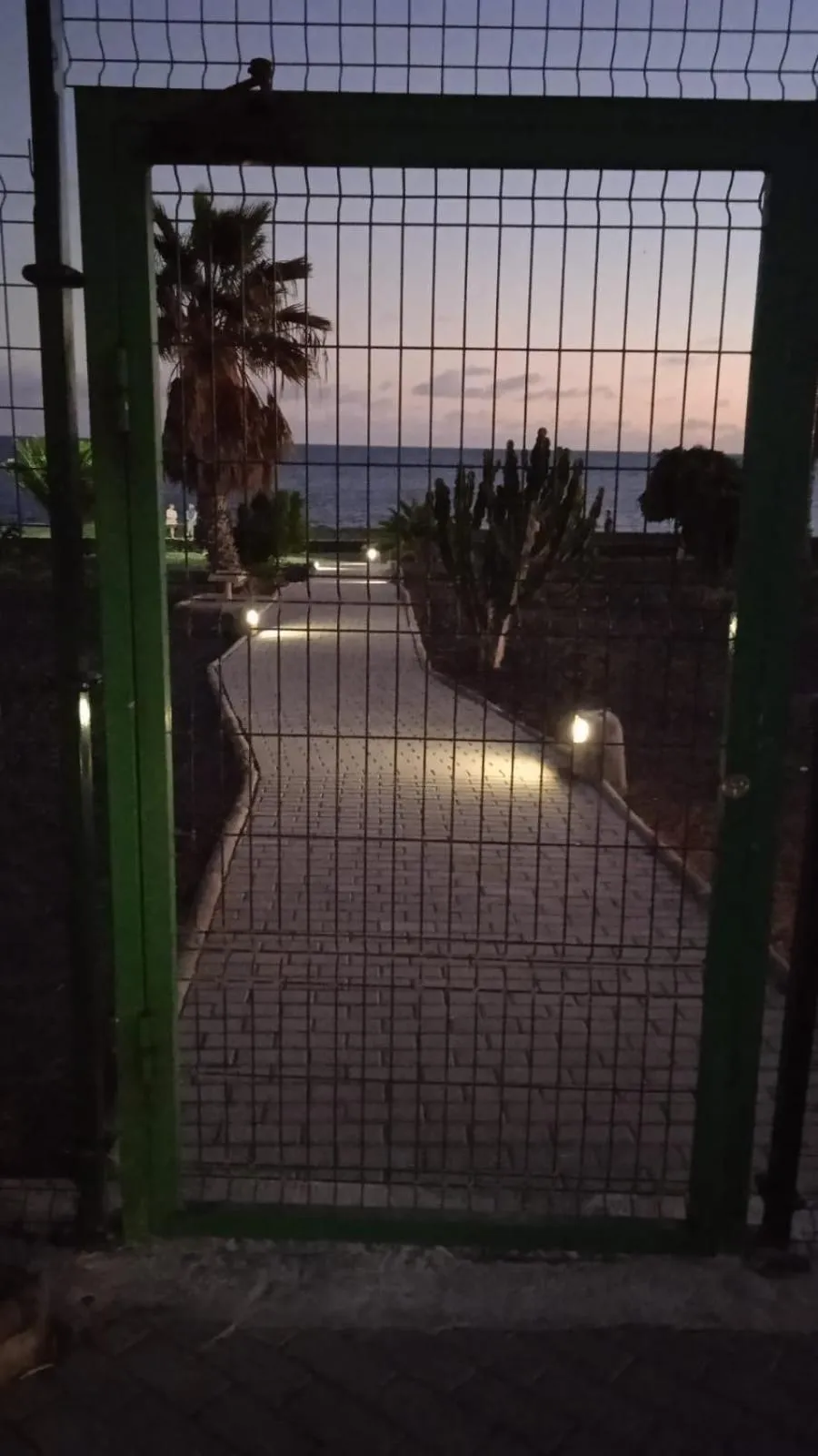 Property building in Blue View Hermoso Apartamento Remodelado Ubicación Ideal