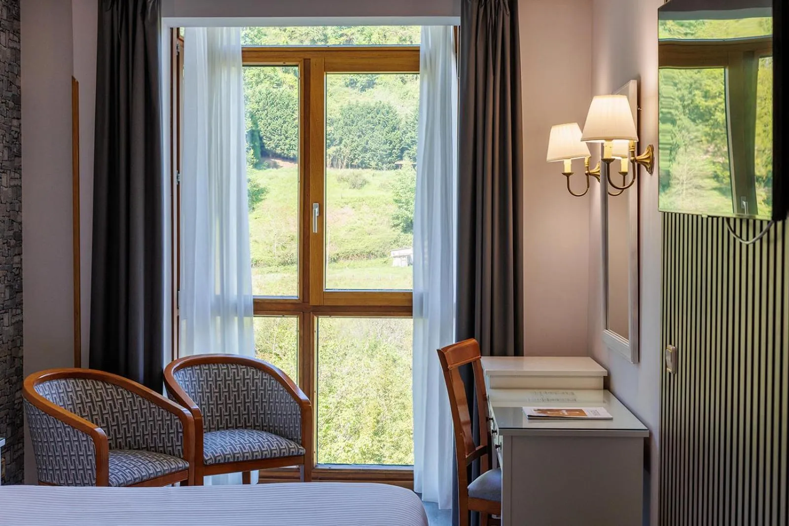 Bed in Hotel Ciudad Cangas de Onis