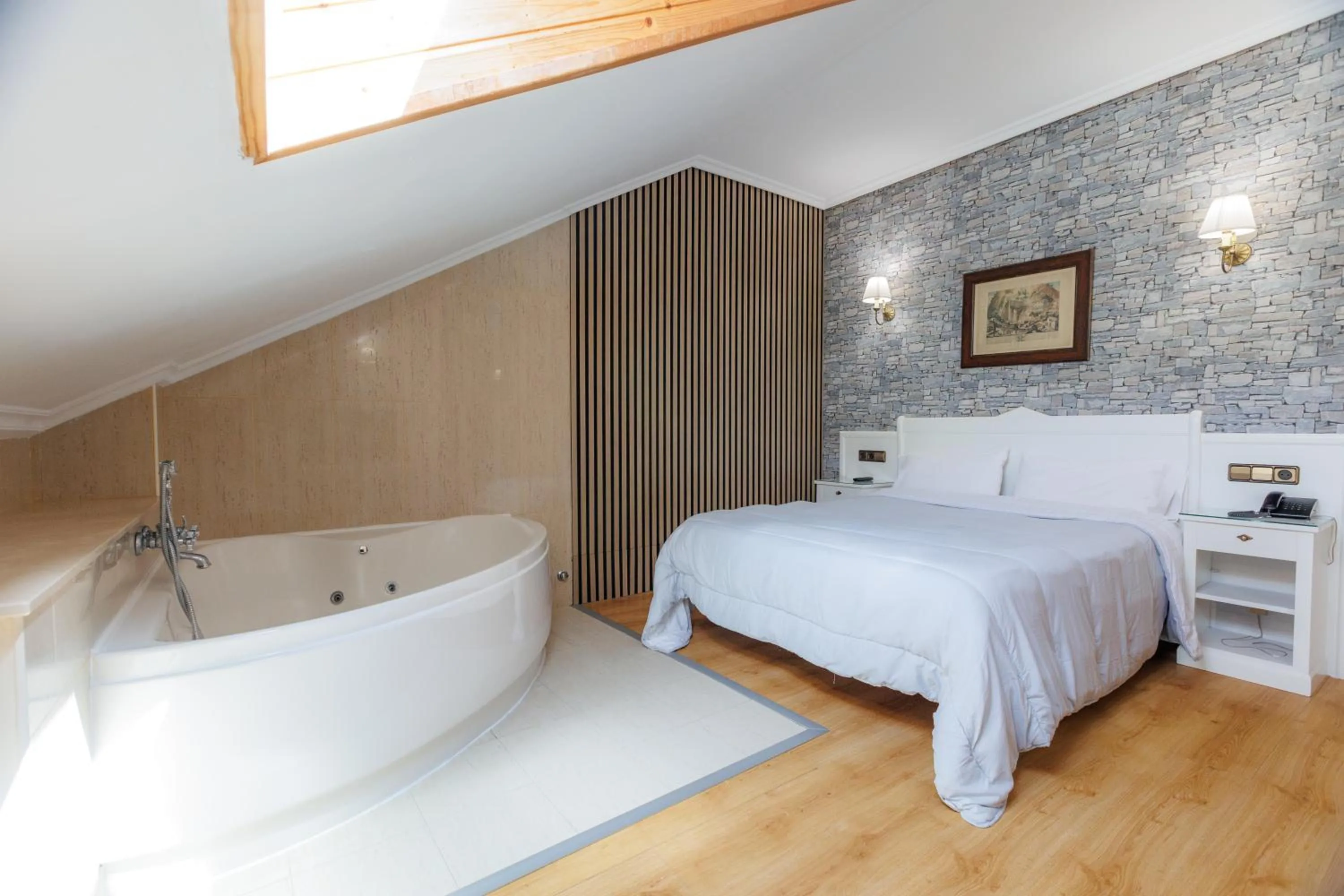 Bed in Hotel Ciudad Cangas de Onis