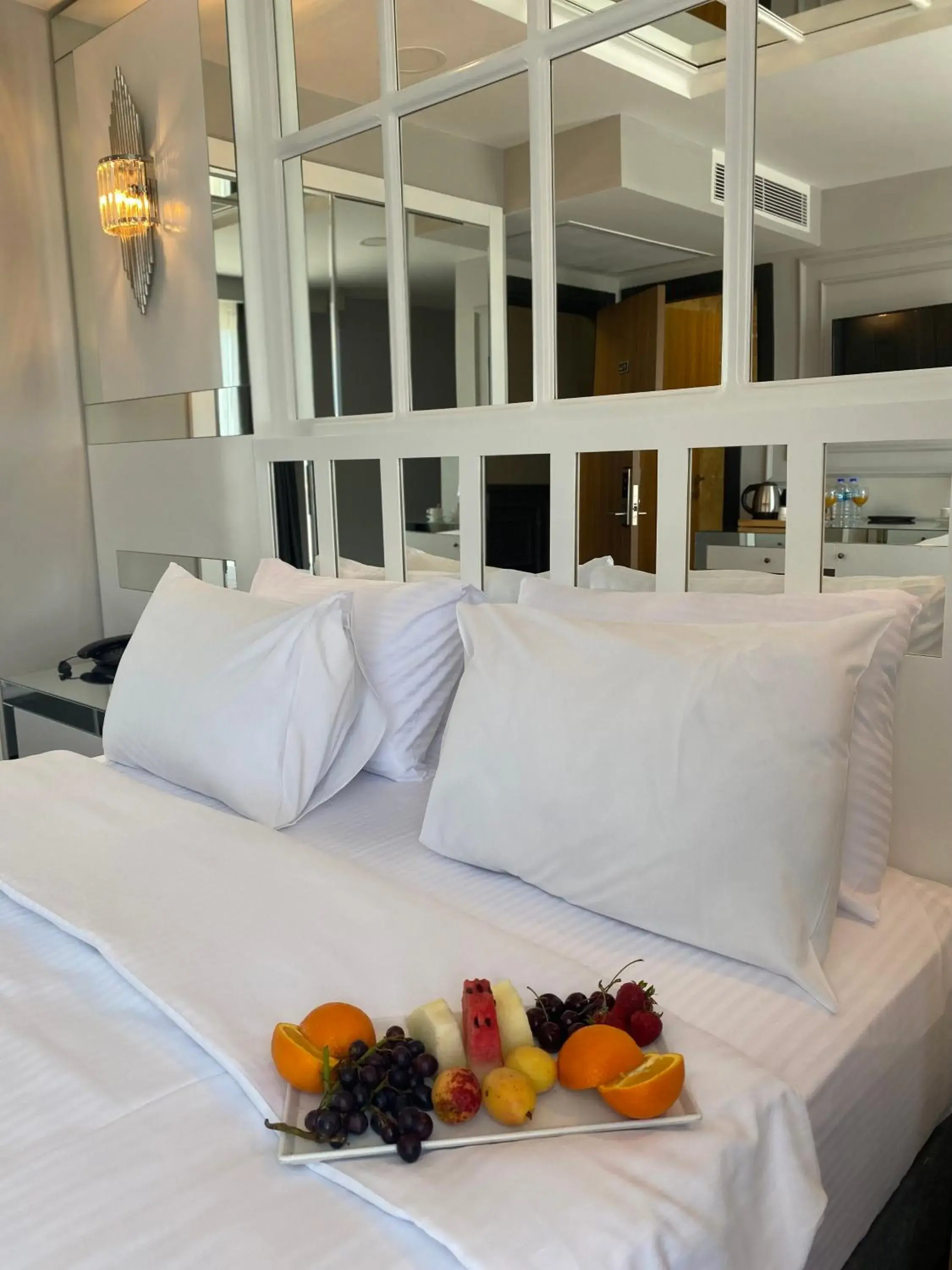 Deluxe Double Room with Balcony in Flora Ordu Hotel Apart Suite Deluxe Double Room with Balcony in Flora Ordu Hotel Apart Suite