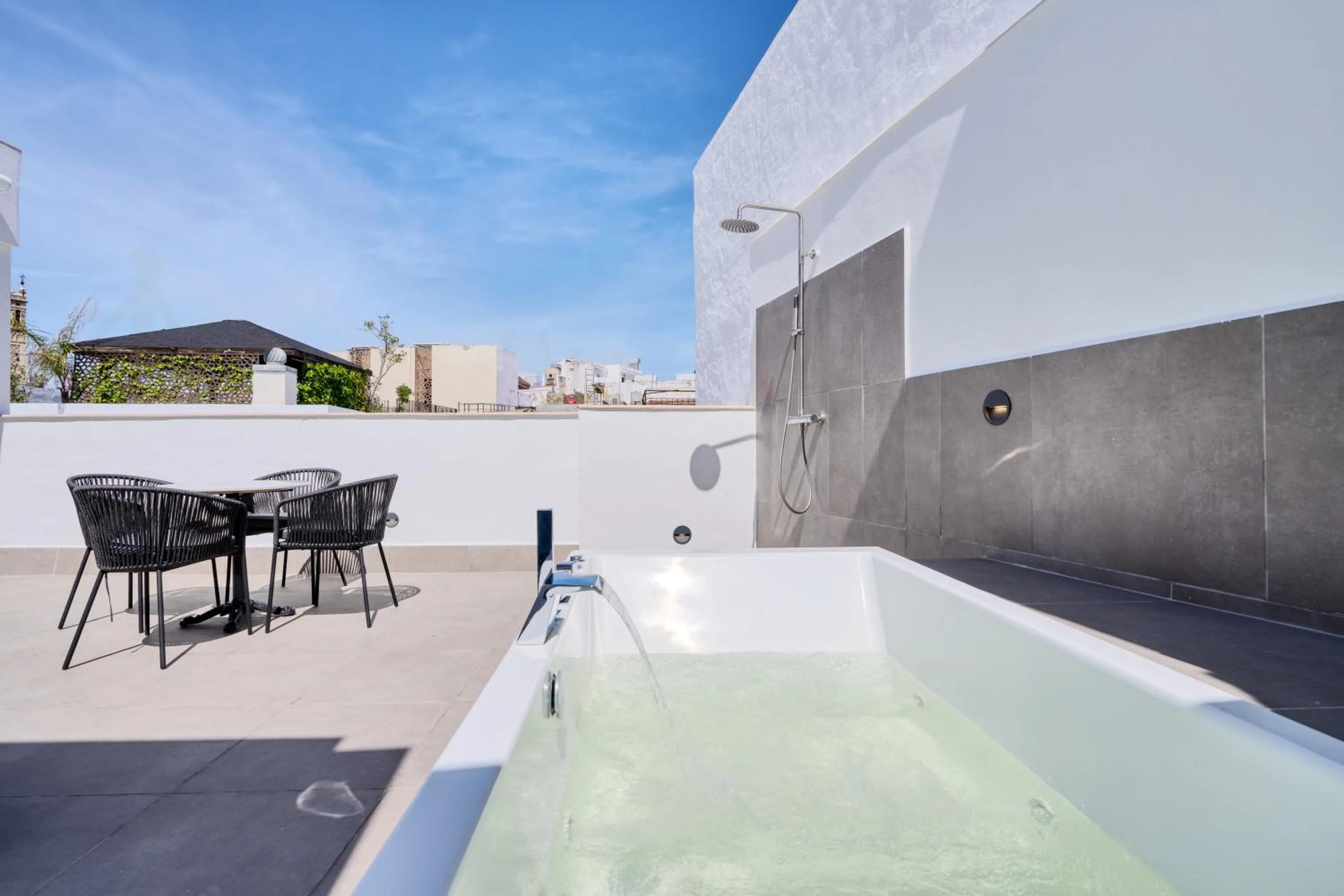 Hot Tub in Hotel Murillo Reinoso