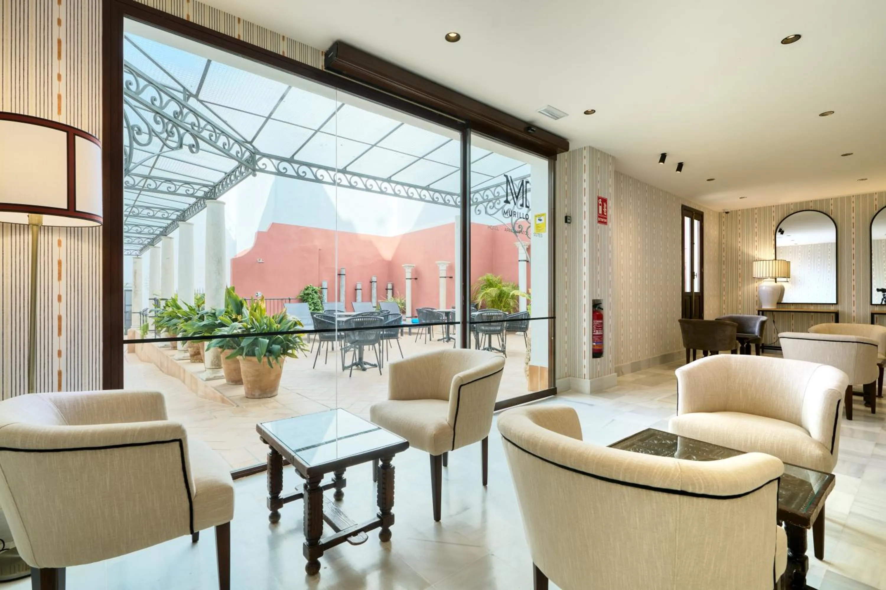 Patio in Hotel Murillo Reinoso