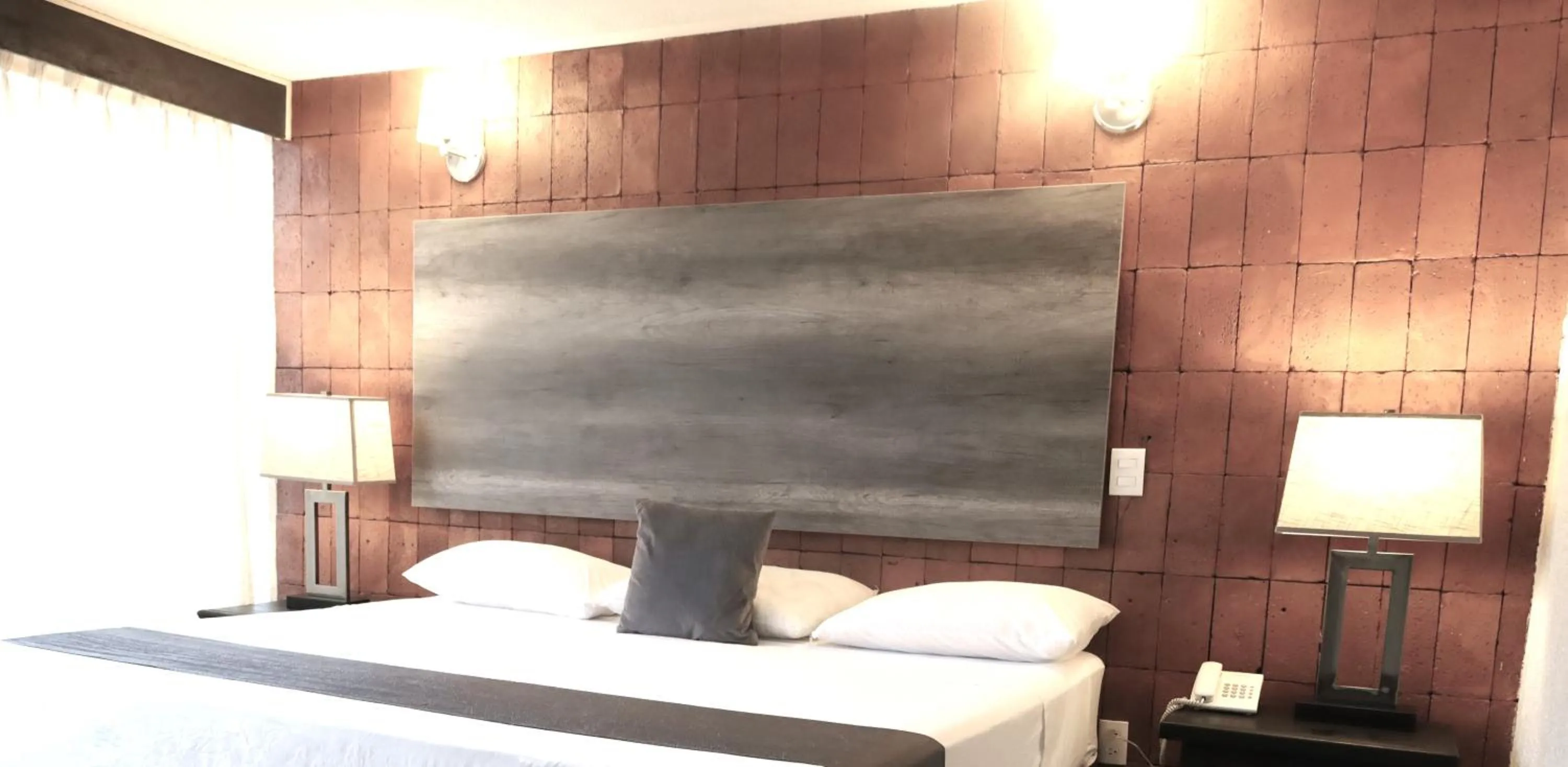 Photo of the whole room, Bed in Hotel Grand Vista Cuernavaca