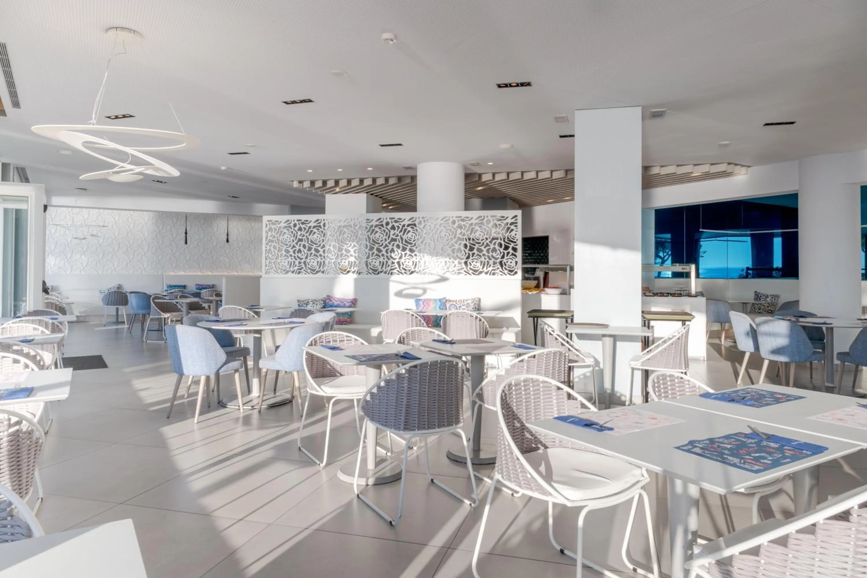 Restaurant/places to eat in Hotel Planamar by Escampa Hotels