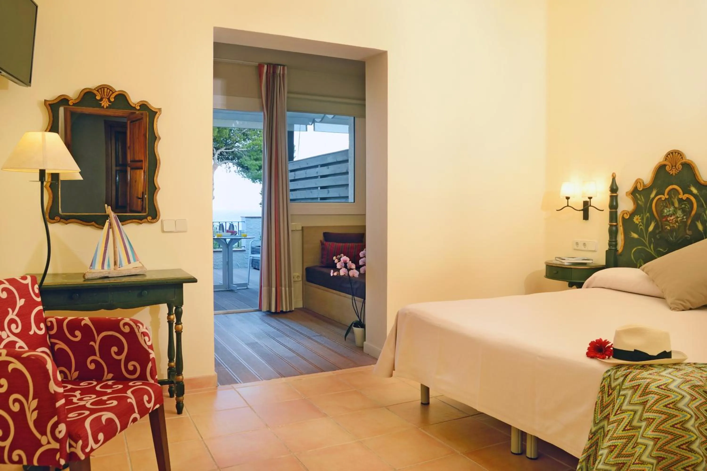 Bedroom, Bed in Hotel Sant Roc