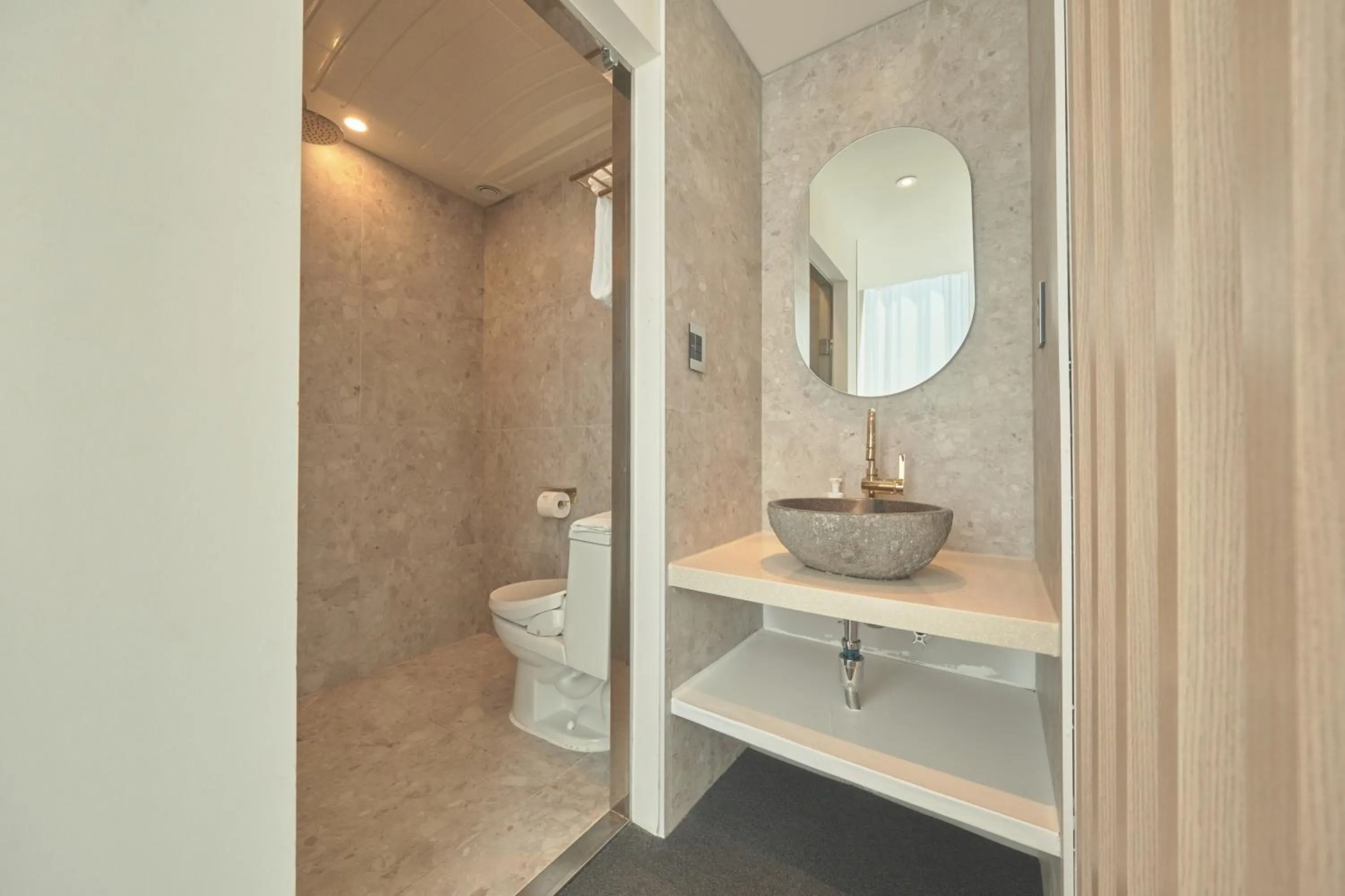 Toilet in UH Suite The Haeundae