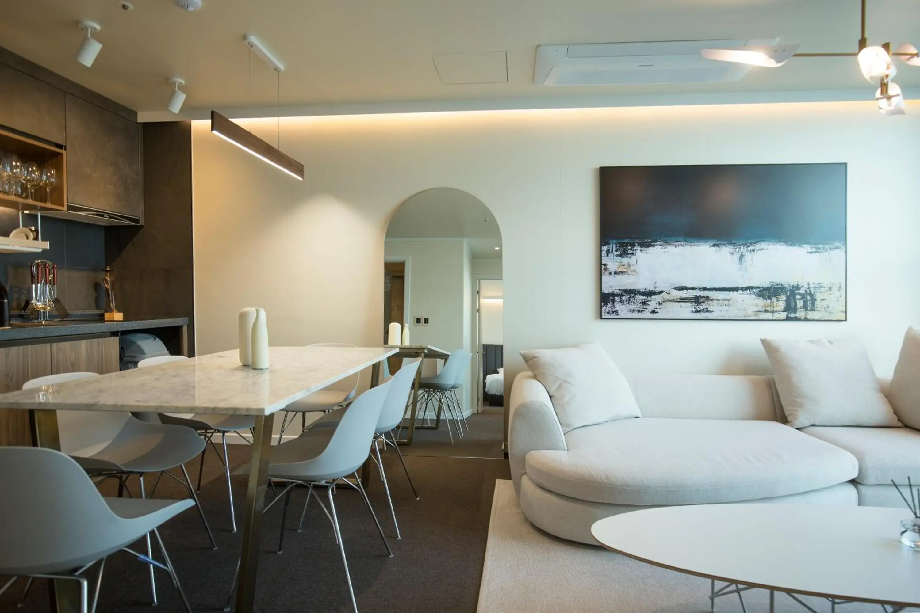 Living room in UH Suite The Haeundae Living room in UH Suite The Haeundae