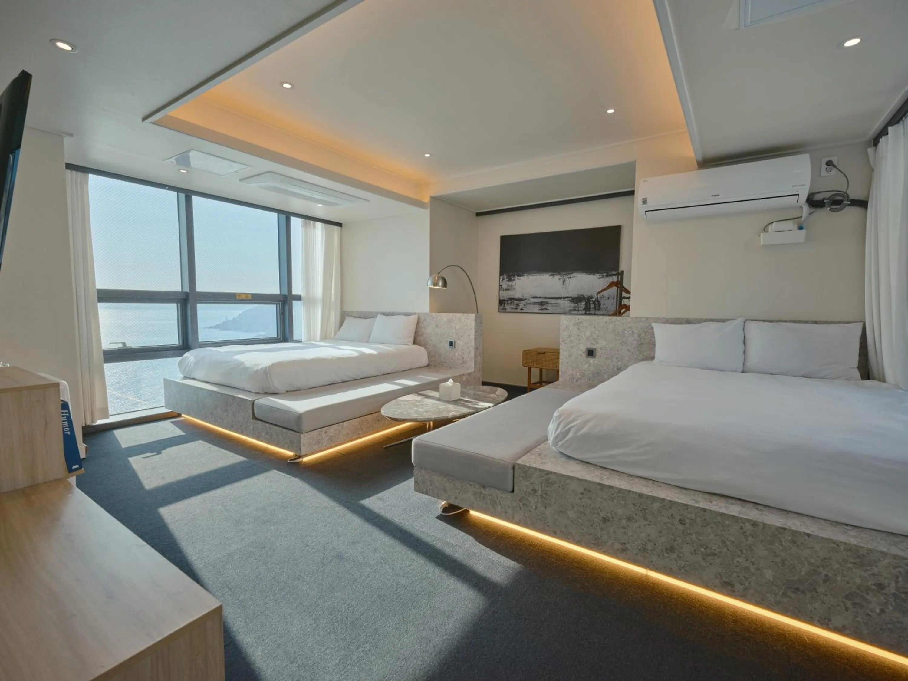 Bedroom, Bed in UH Suite The Haeundae