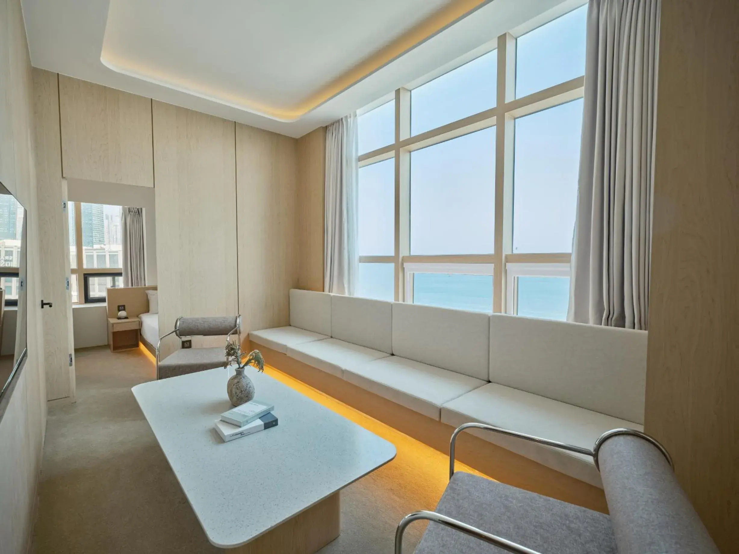 Living room in UH Suite The Haeundae Living room in UH Suite The Haeundae