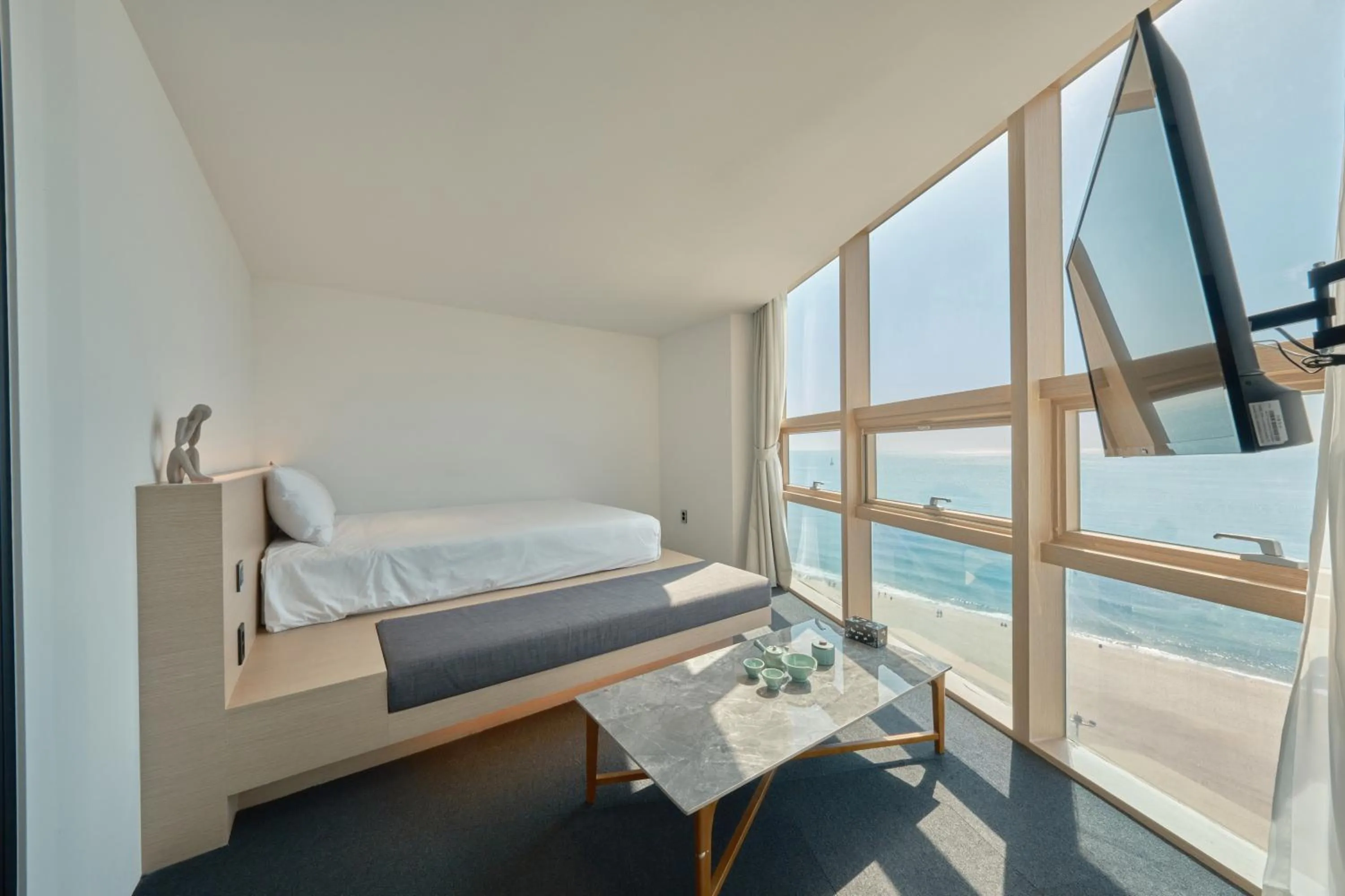 Bedroom, Bed in UH Suite The Haeundae