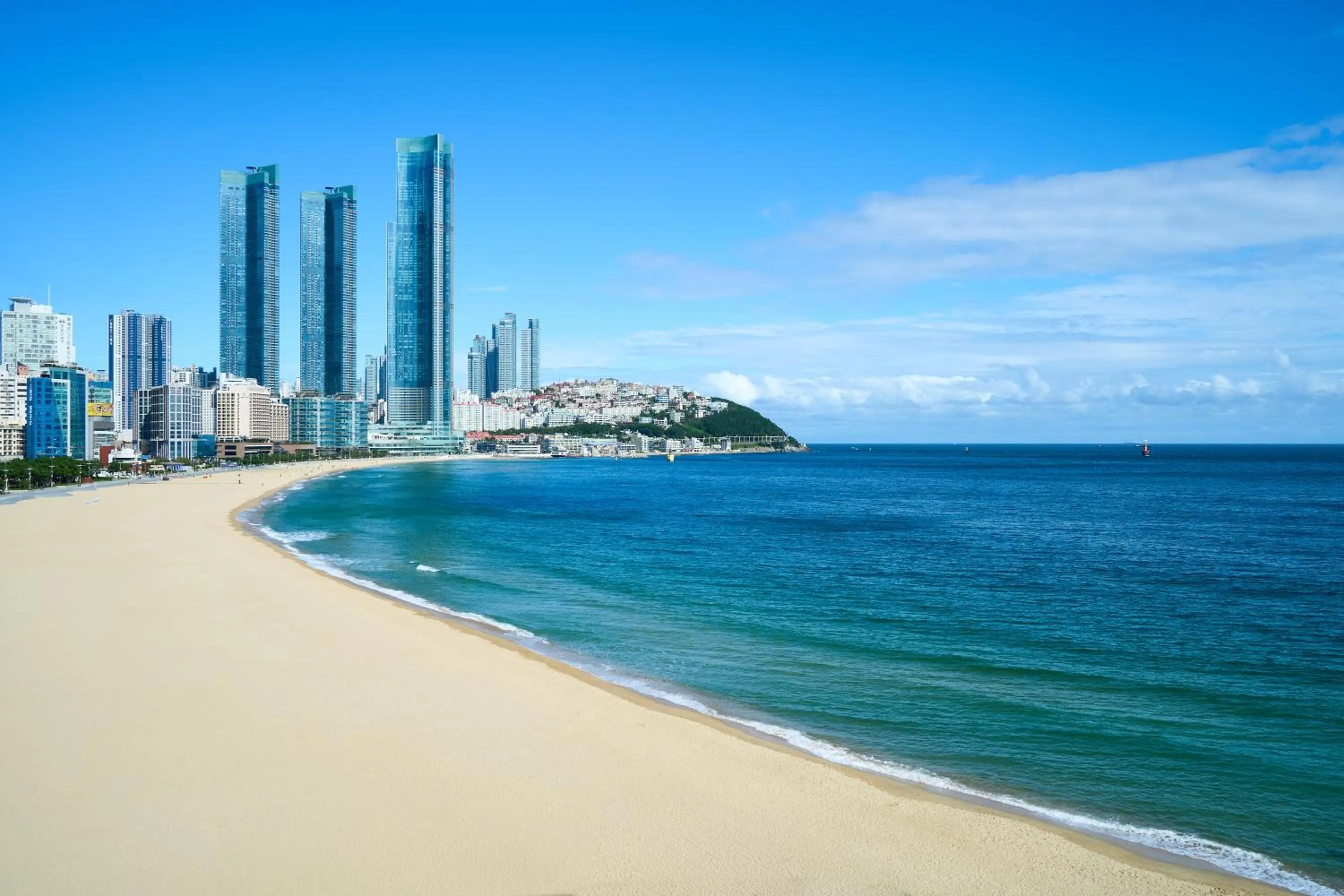 Beach in UH Suite The Haeundae