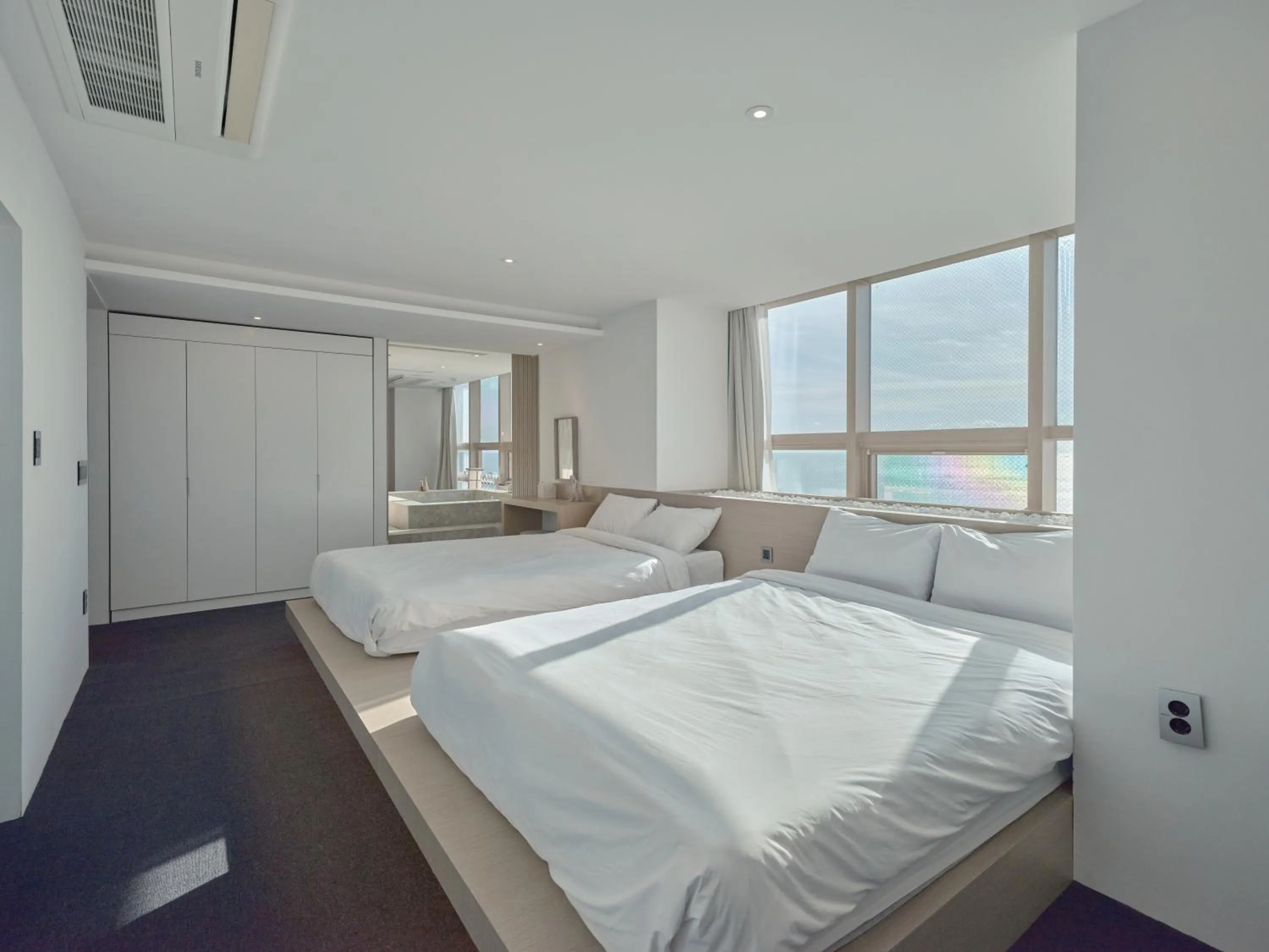 Bed in UH Suite The Haeundae