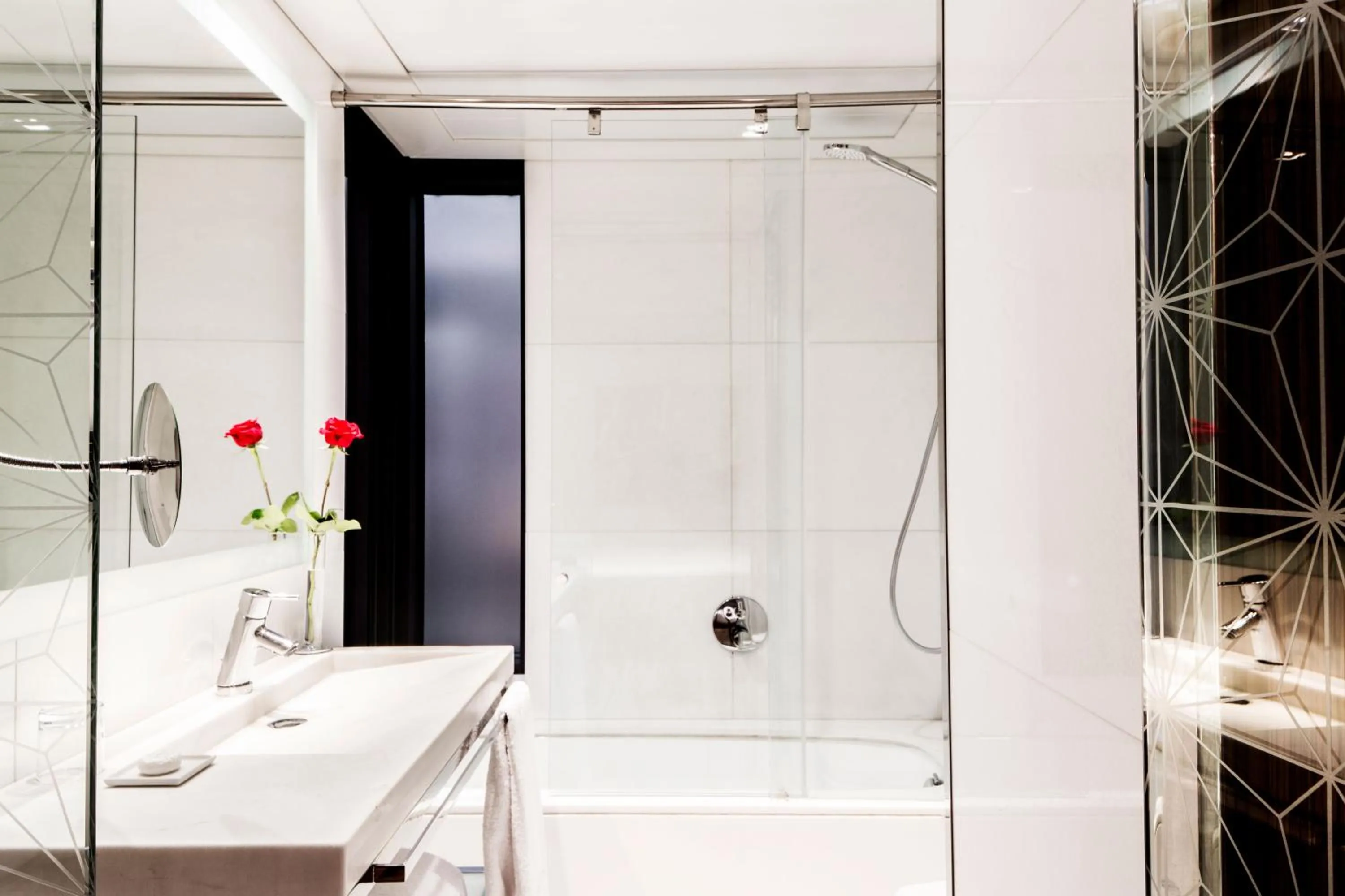 Shower in Hotel Granados 83, a member of Preferred Hotels & Resorts