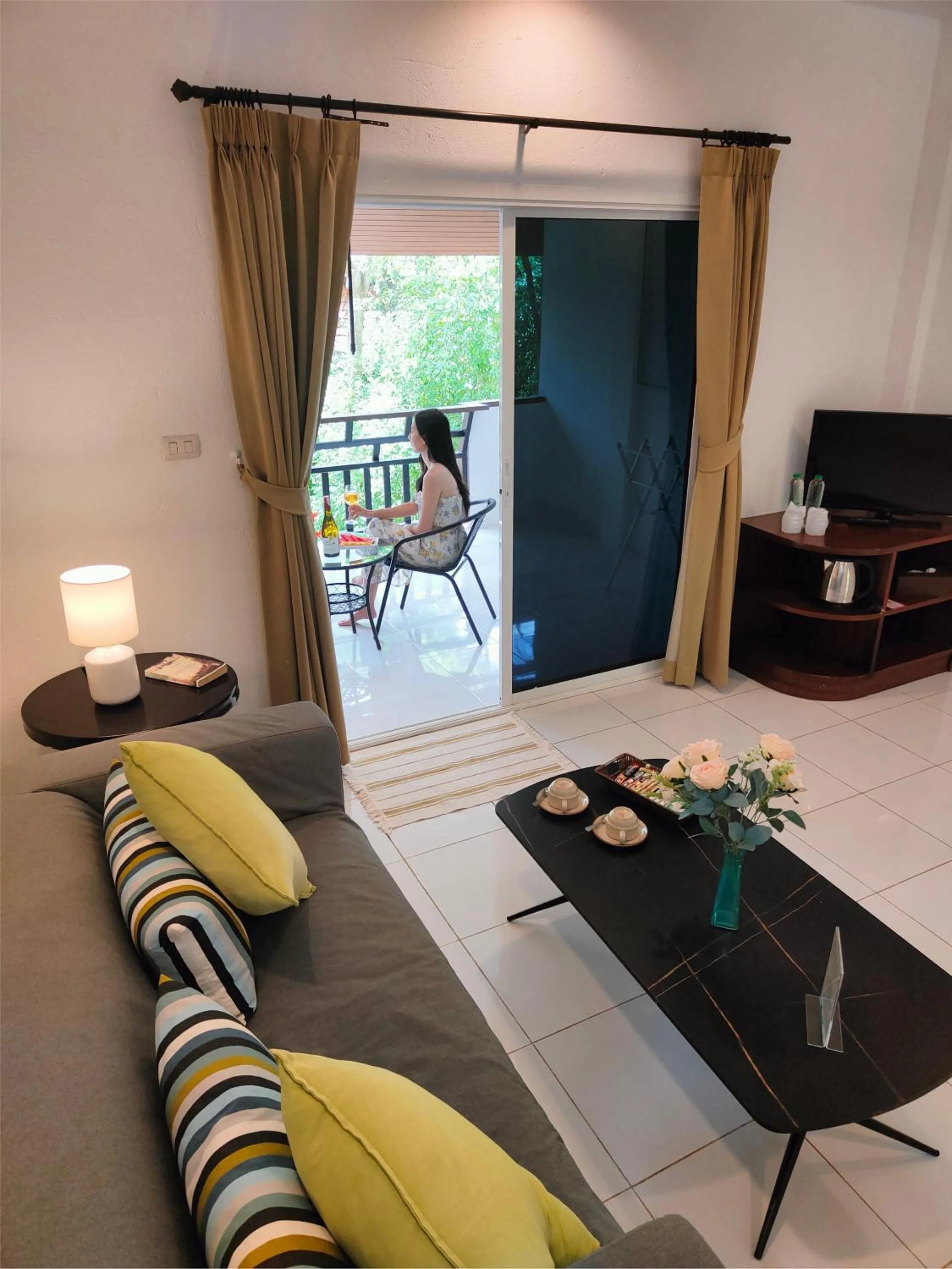 Bed in Phuket Jungle Experience Resort