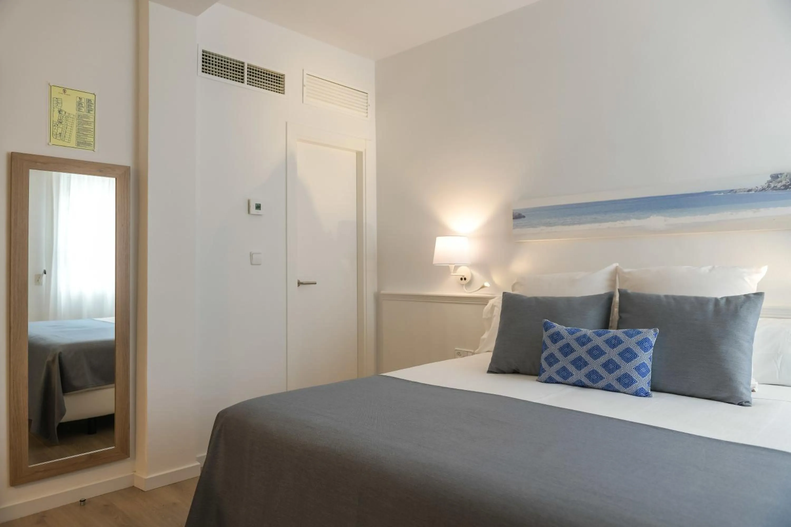 Photo of the whole room, Bed in Hotel Terramar