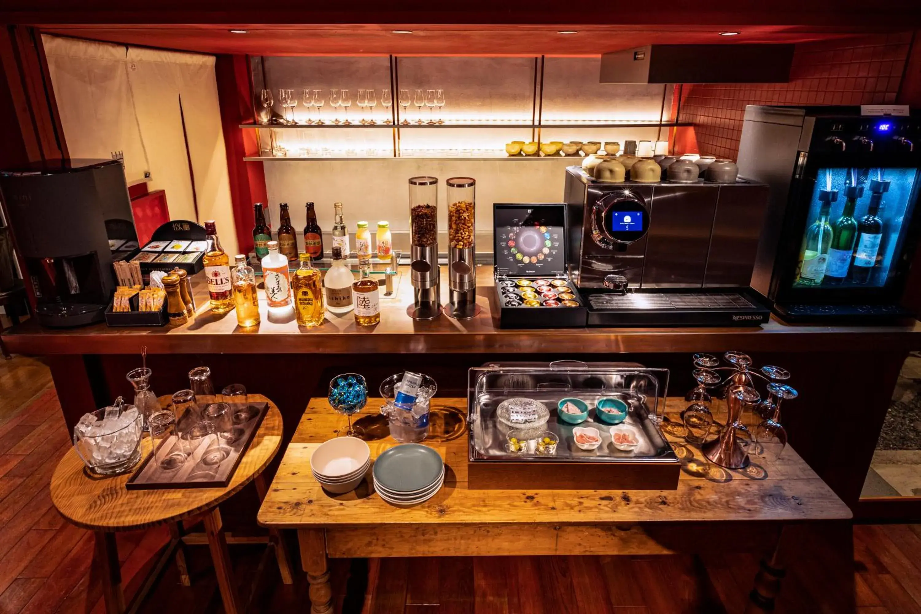 Lounge or bar in Rinn Shiki Juraku Lounge or bar in Rinn Shiki Juraku