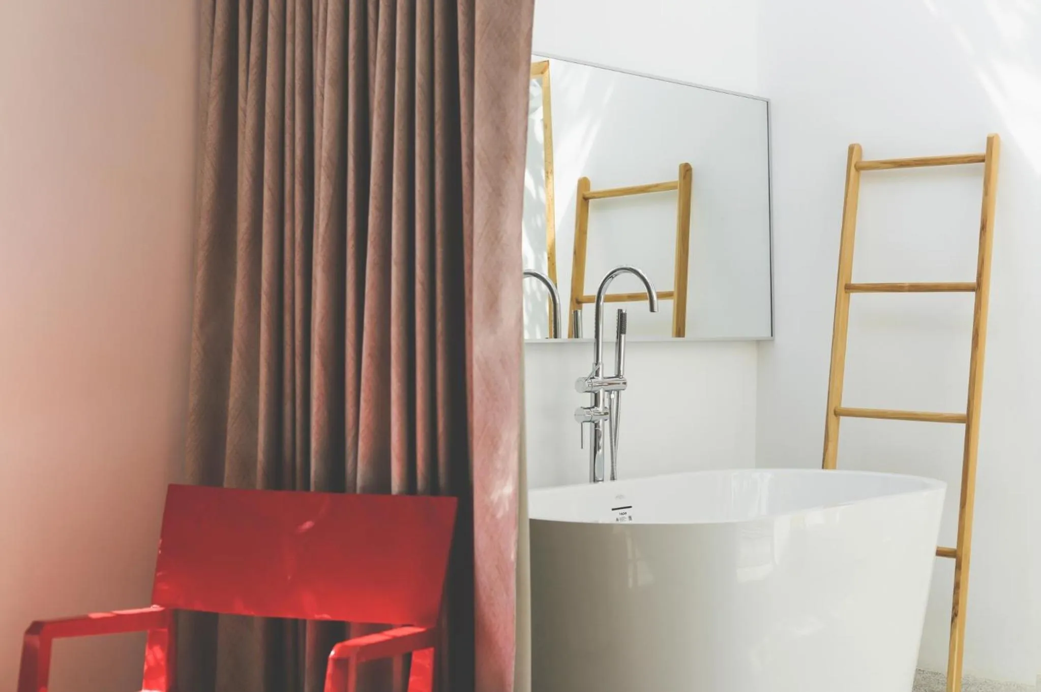 Bath in Sundance Dayclub Hua Hin