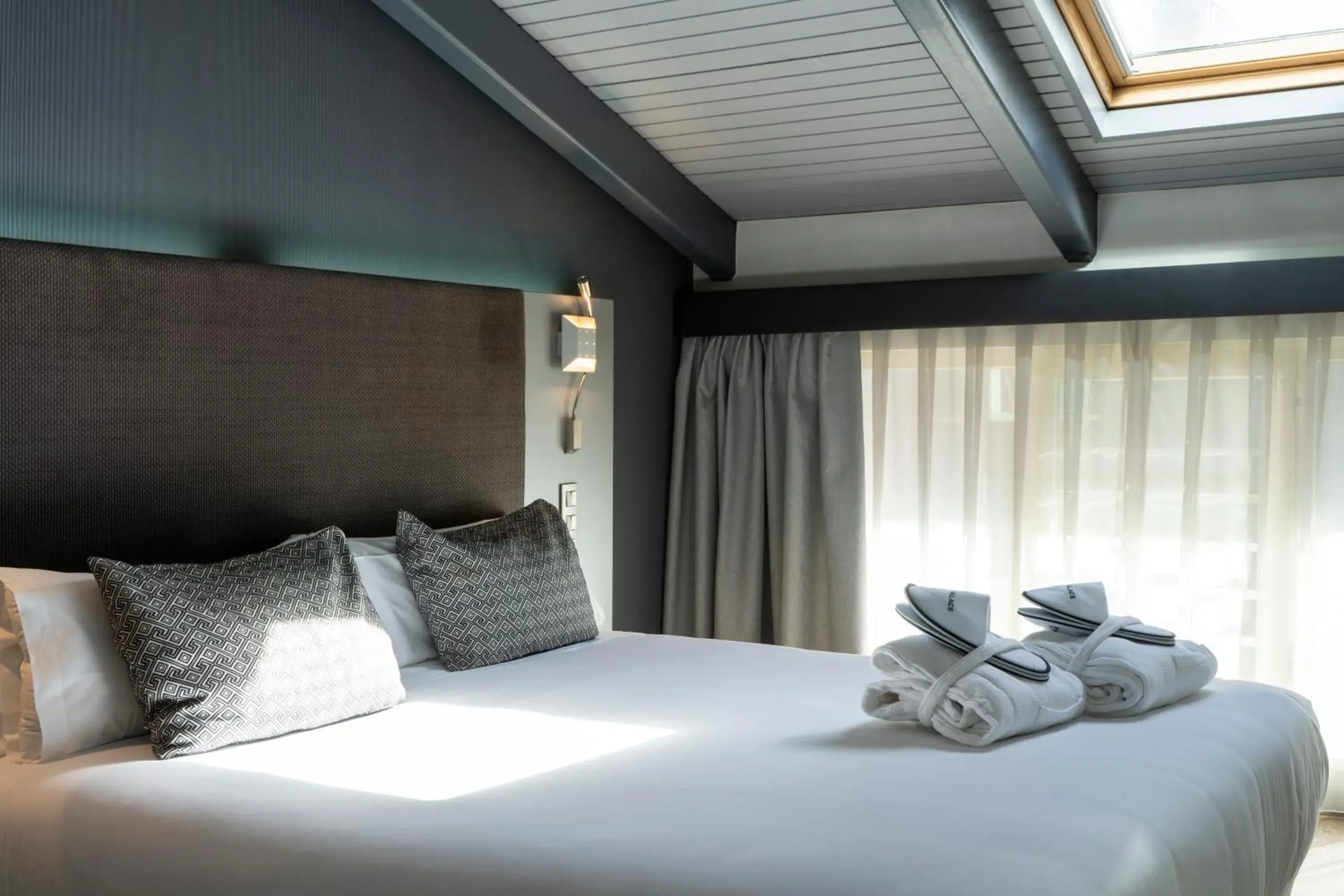 Bedroom, Bed in Petit Palace Plaza España Bedroom, Bed in Petit Palace Plaza España