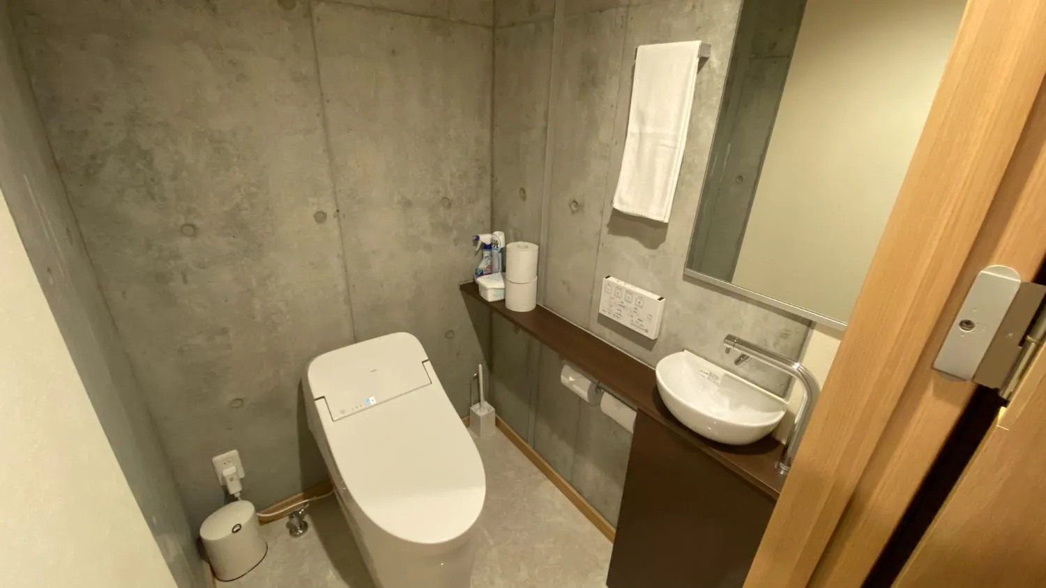 Toilet in Tabinoteitaku Okinawa Naha 2nd