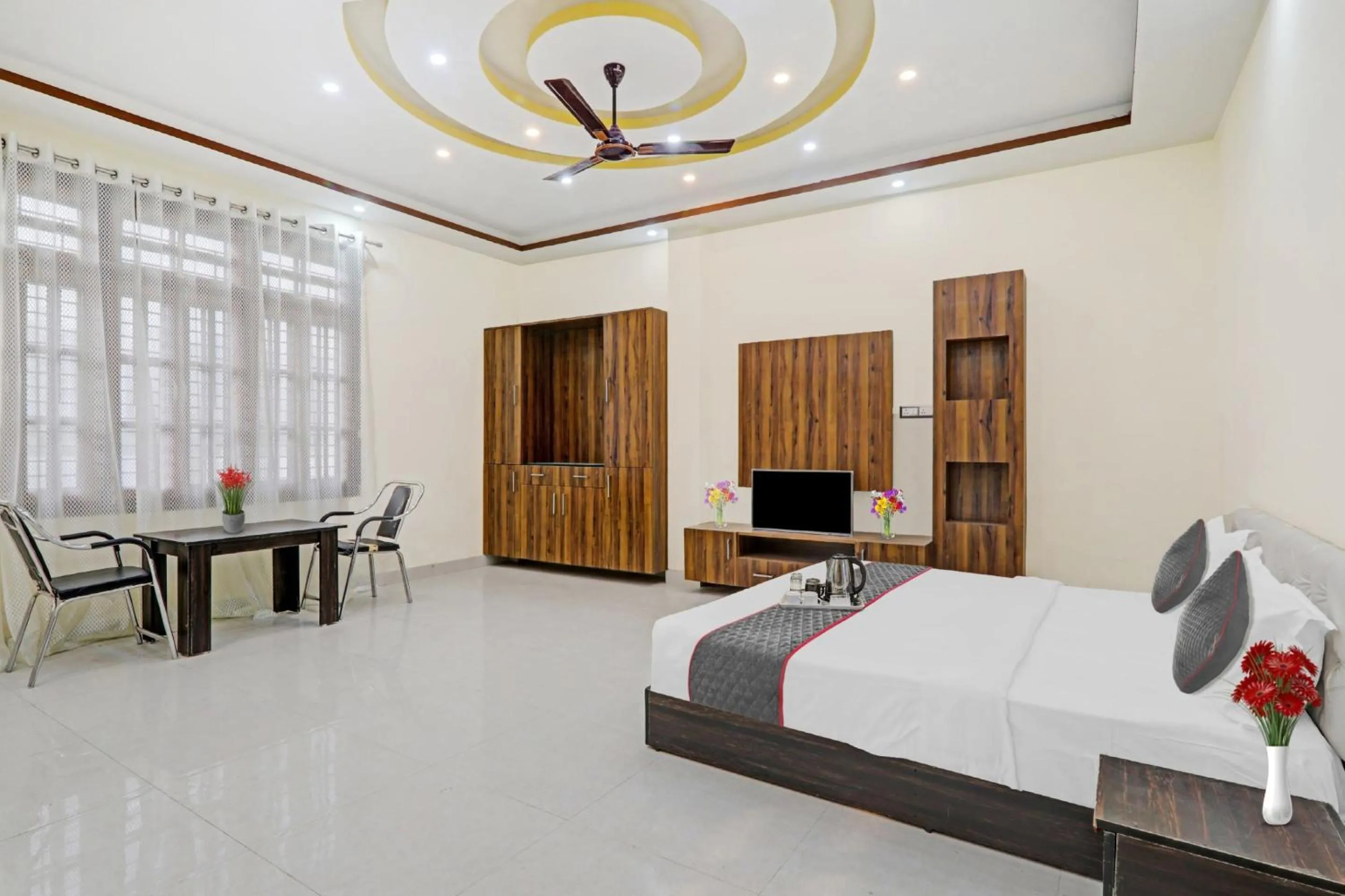 Townhouse Relax Inn