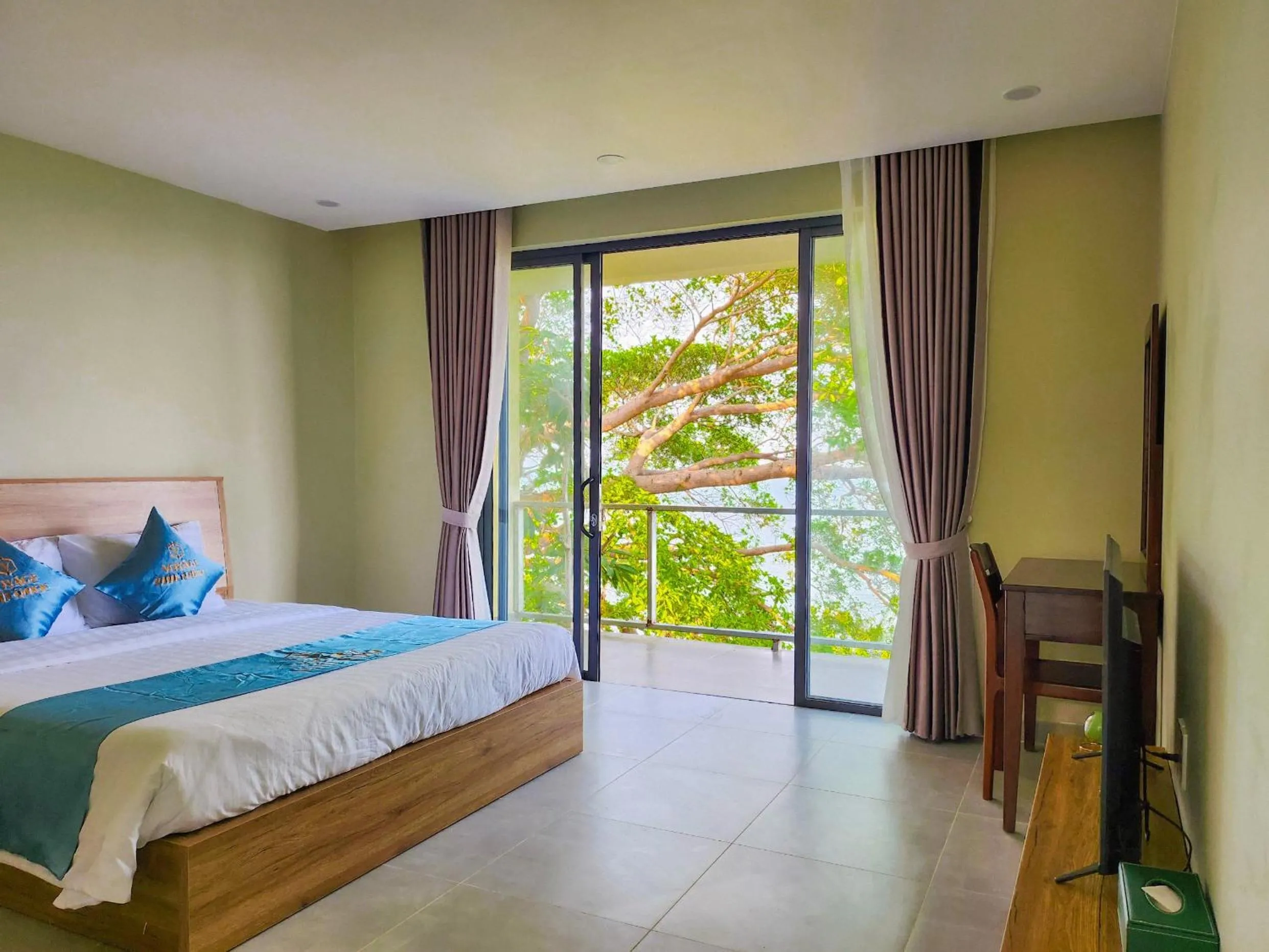 Voyage Phu Quoc Beach Resort