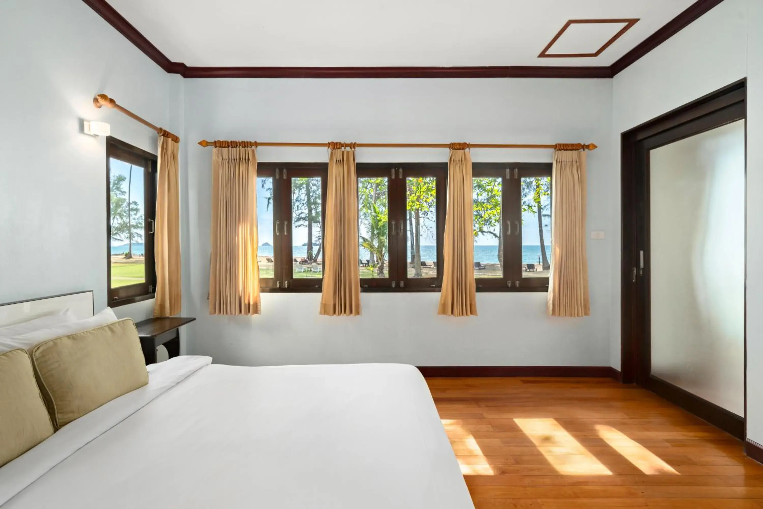 Bed in Koh Chang Longstay Resort Bed in Koh Chang Longstay Resort