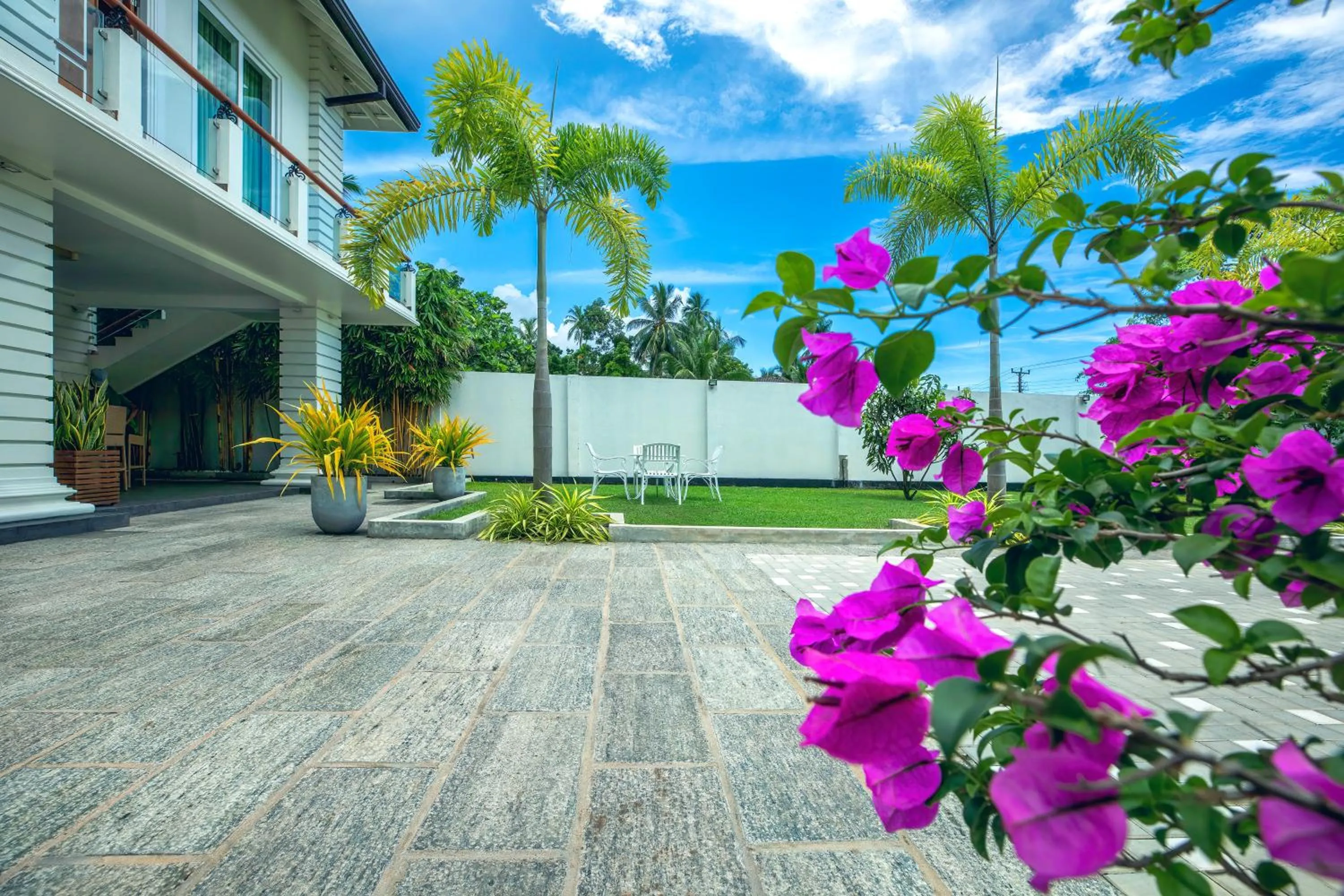 Garden in The Palace by Ocean