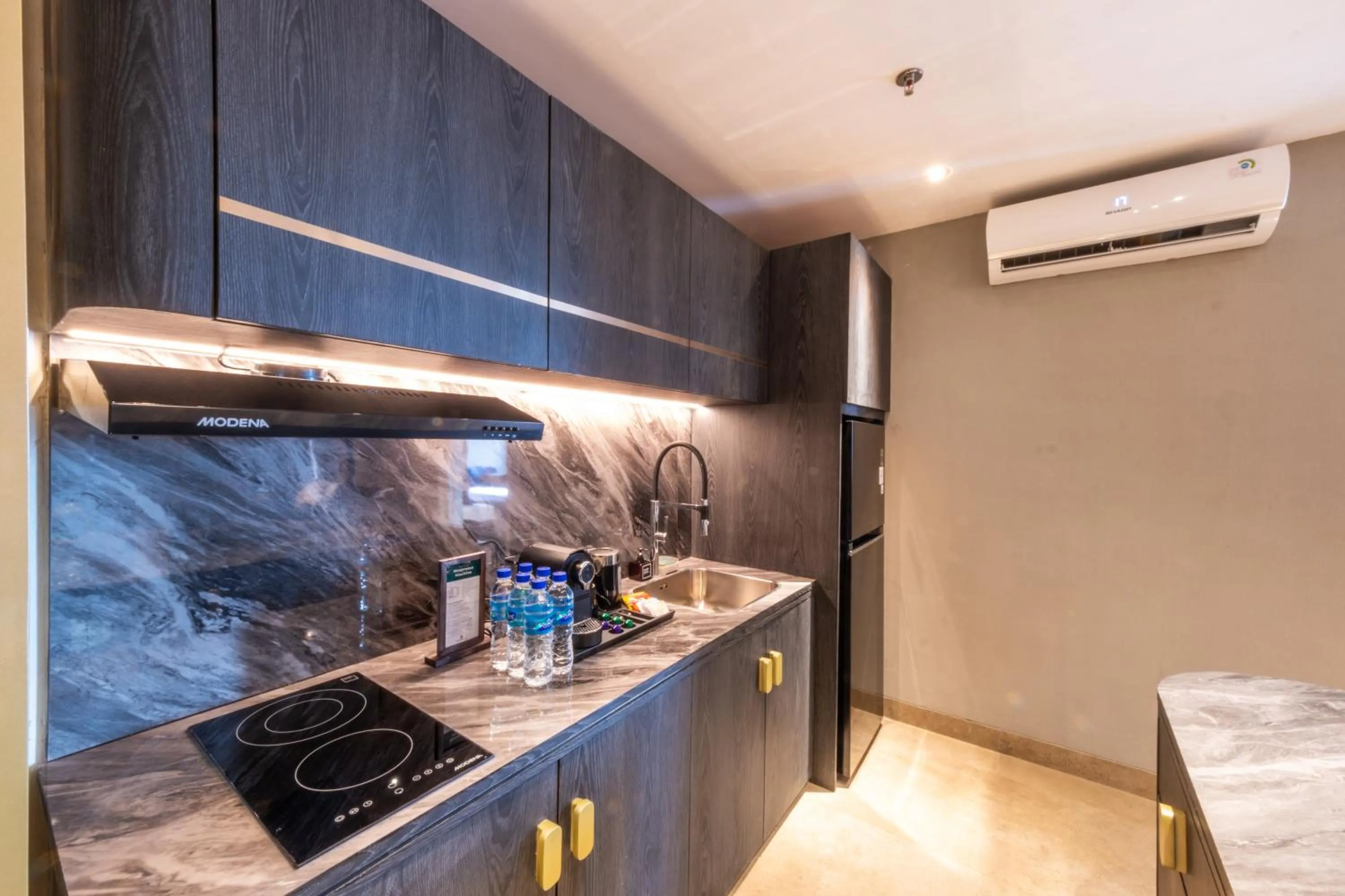 Coffee/tea facilities in Pentacity Hotel Balikpapan