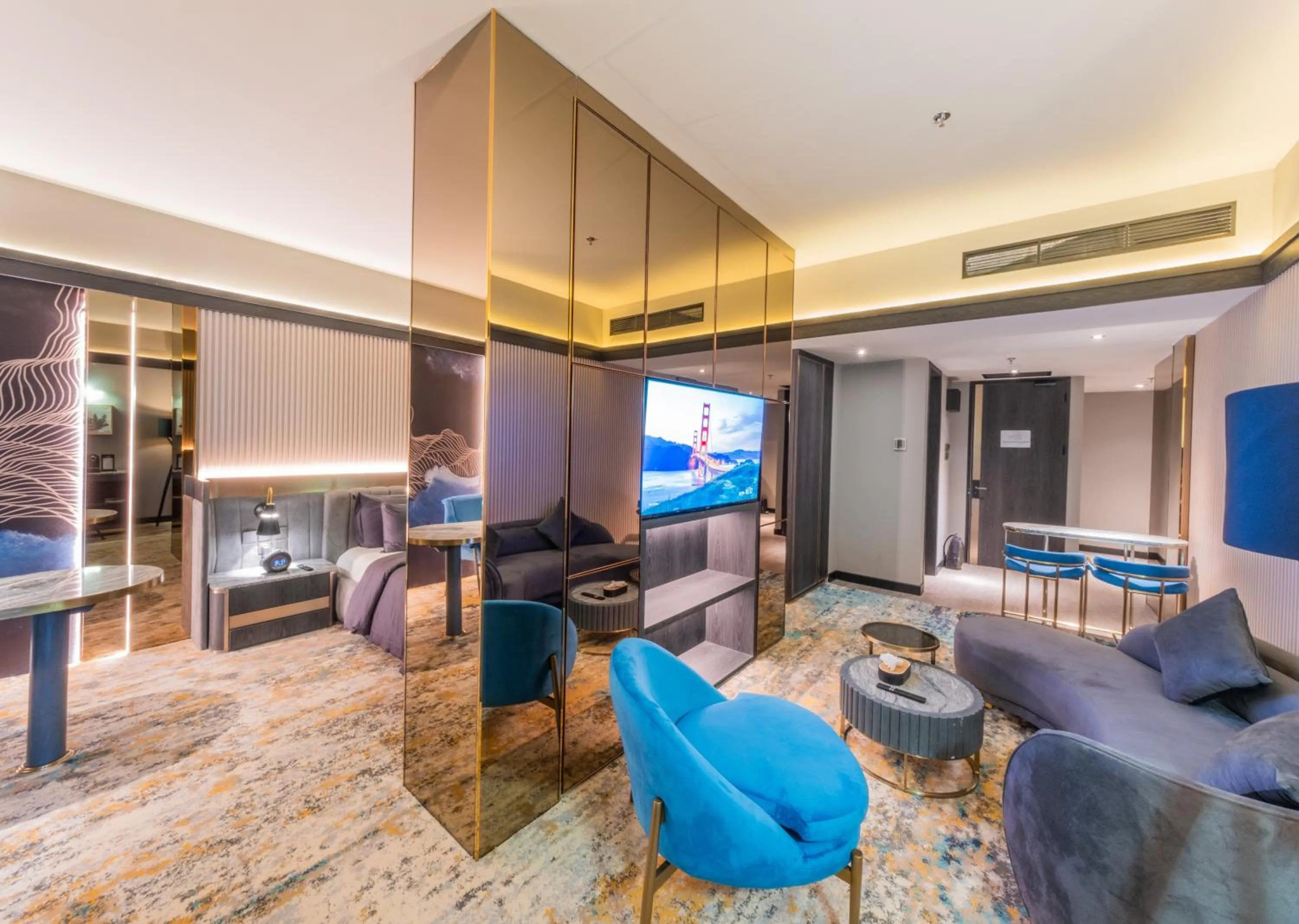 TV and multimedia in Pentacity Hotel Balikpapan