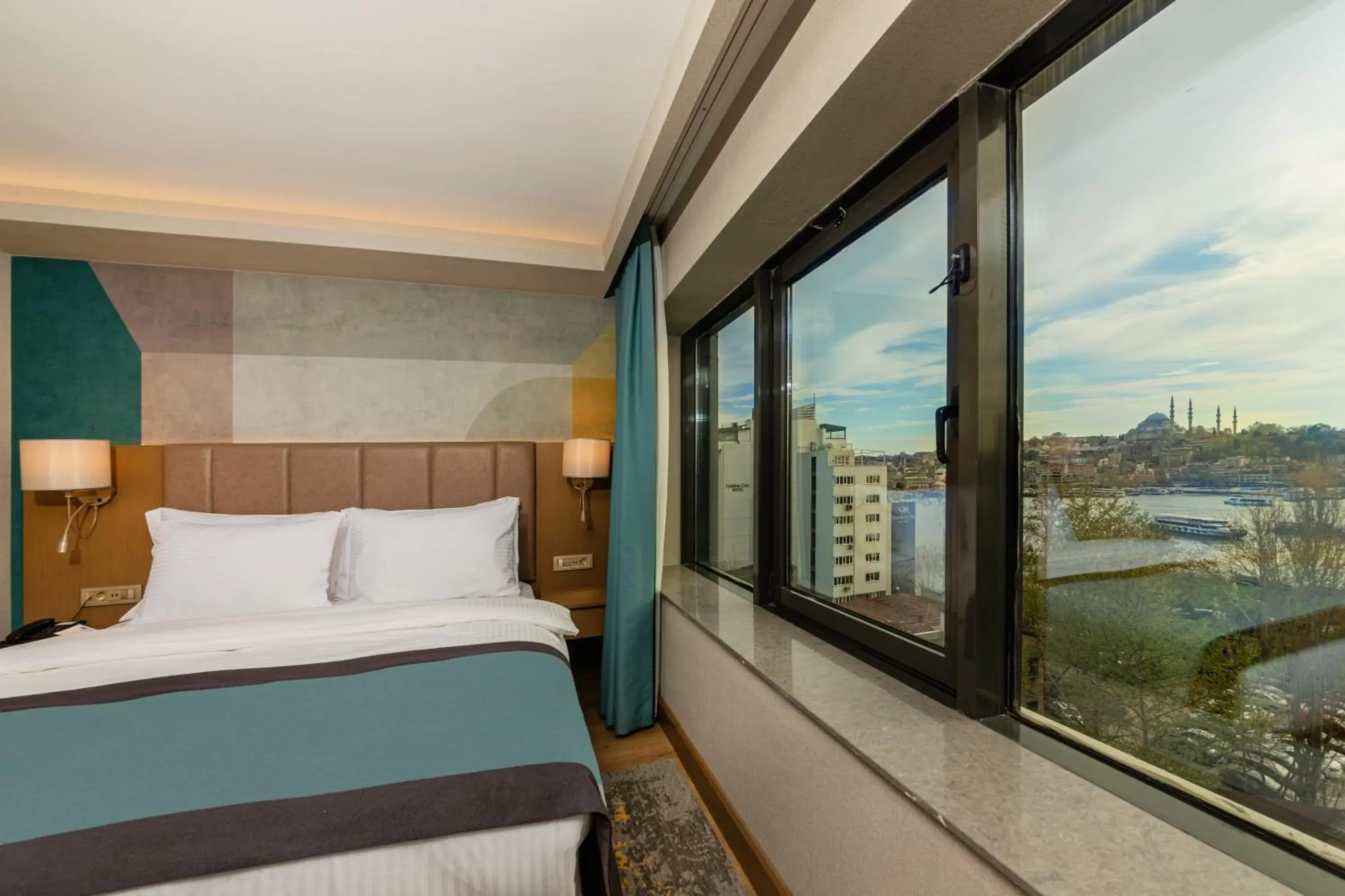View (from property/room), Bed in Csk The Halich Port İstanbul View (from property/room), Bed in Csk The Halich Port İstanbul