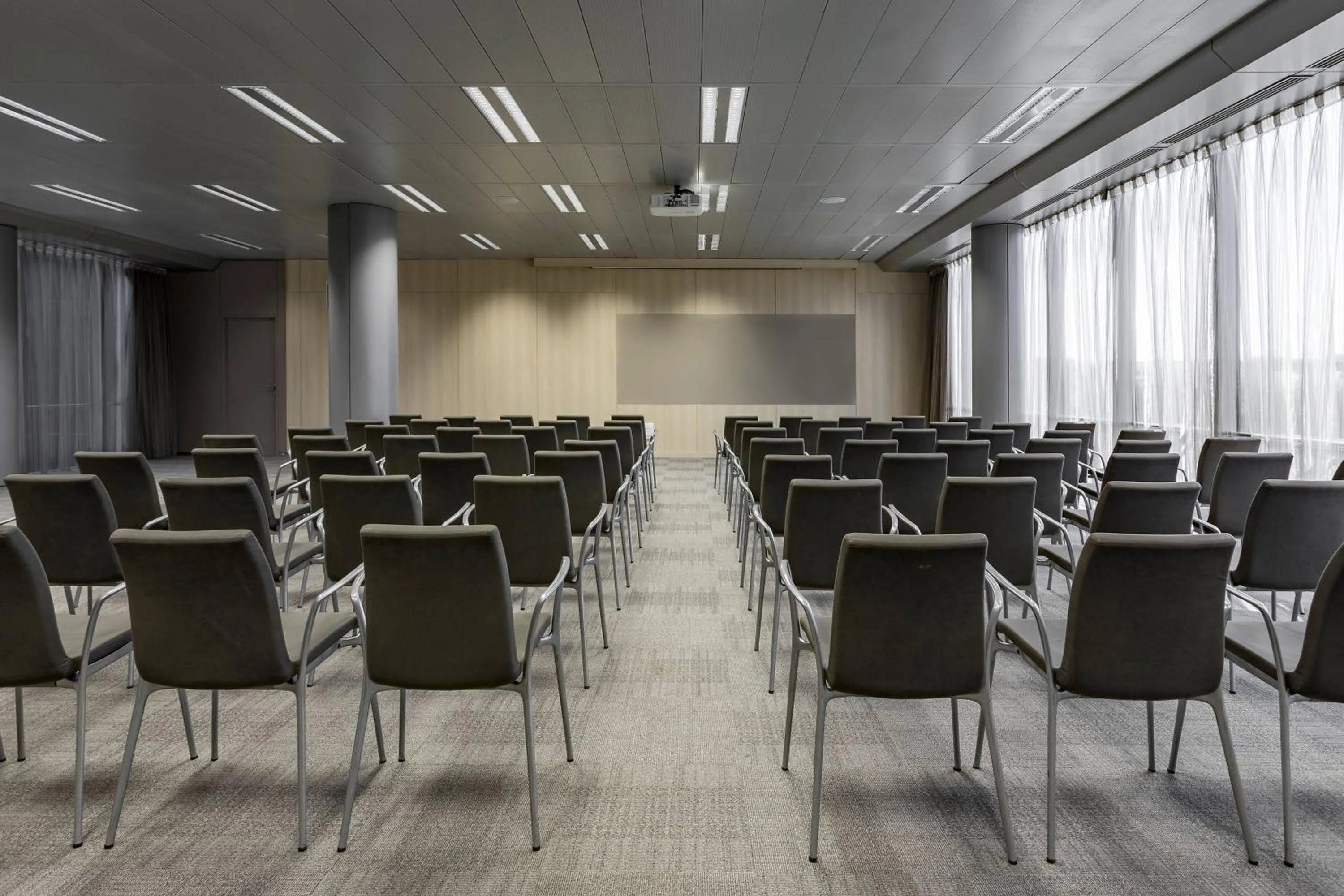 Entertainment in AC Hotel La Finca by Marriott