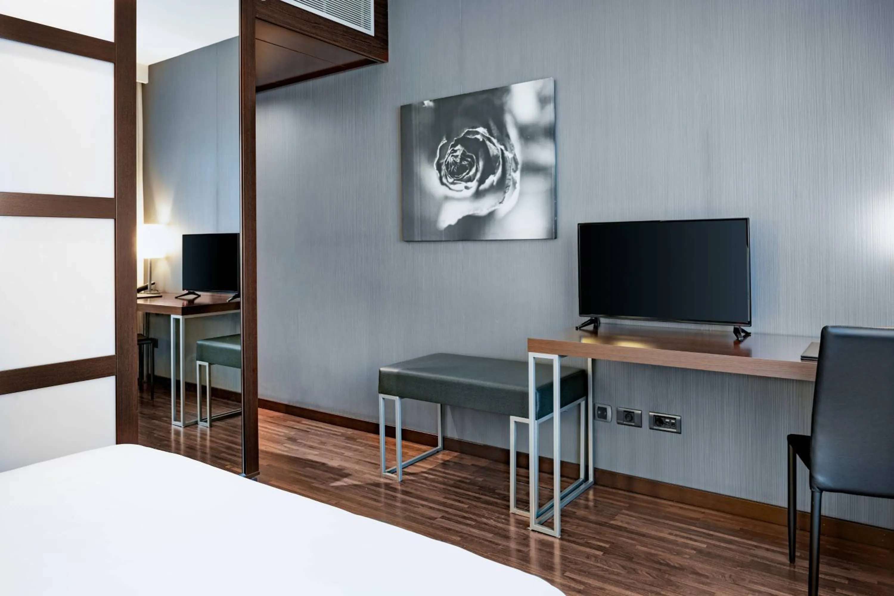 Photo of the whole room, Bed in AC Hotel Algeciras by Marriott