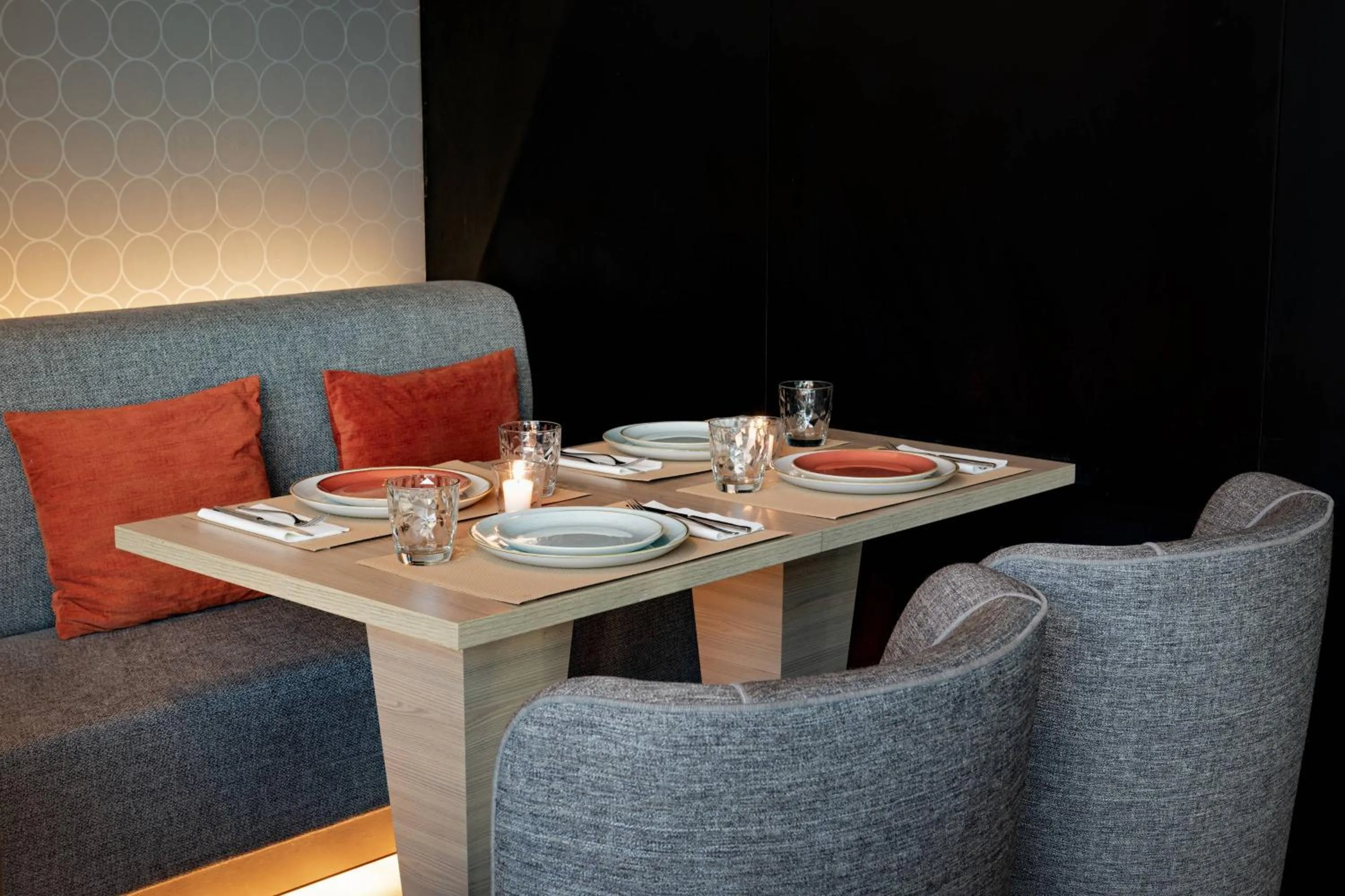 Lounge or bar in AC Hotel Algeciras by Marriott