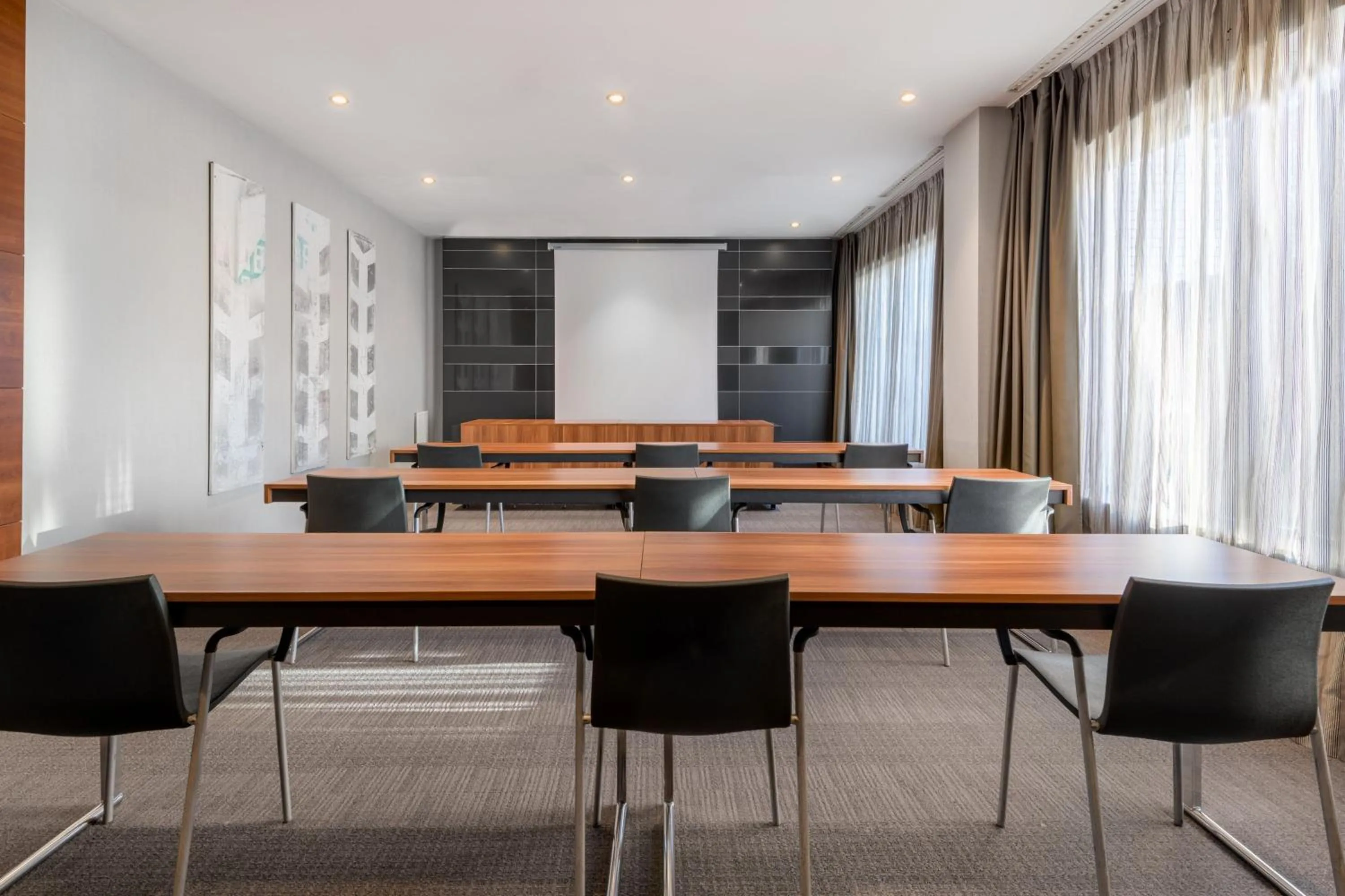 Meeting/conference room in AC Hotel Murcia by Marriott