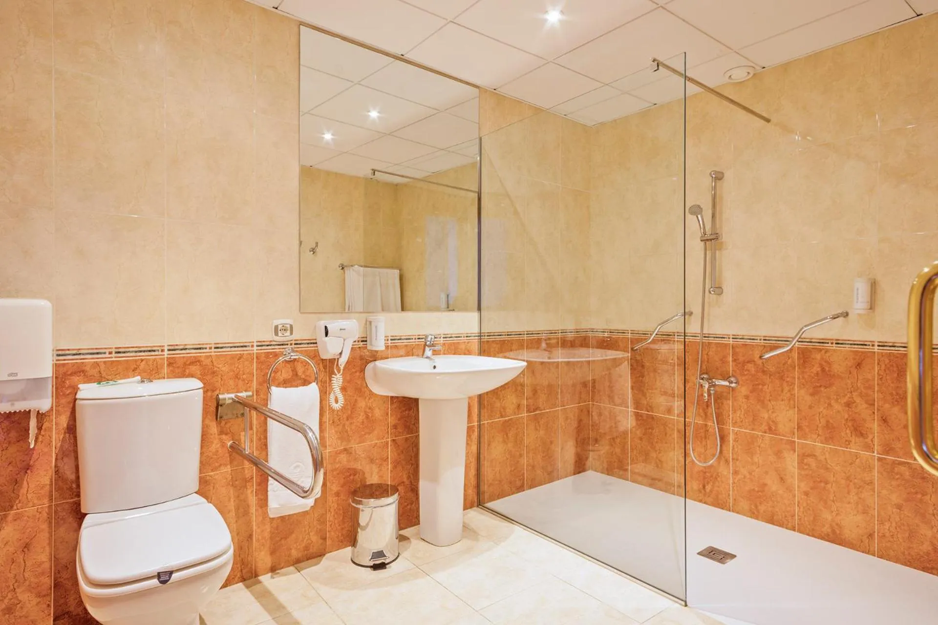 Bathroom in Sol Costa Daurada