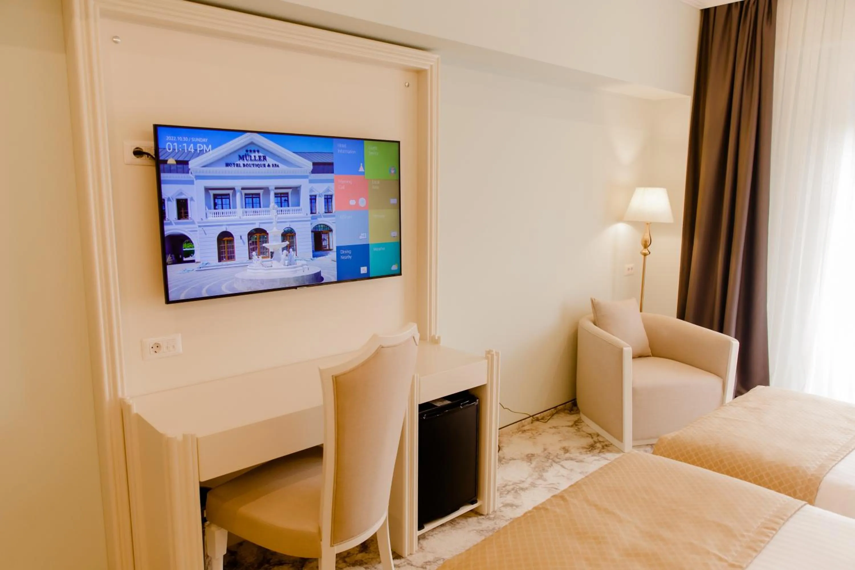 Bed in Muller Hotel Boutique & Spa