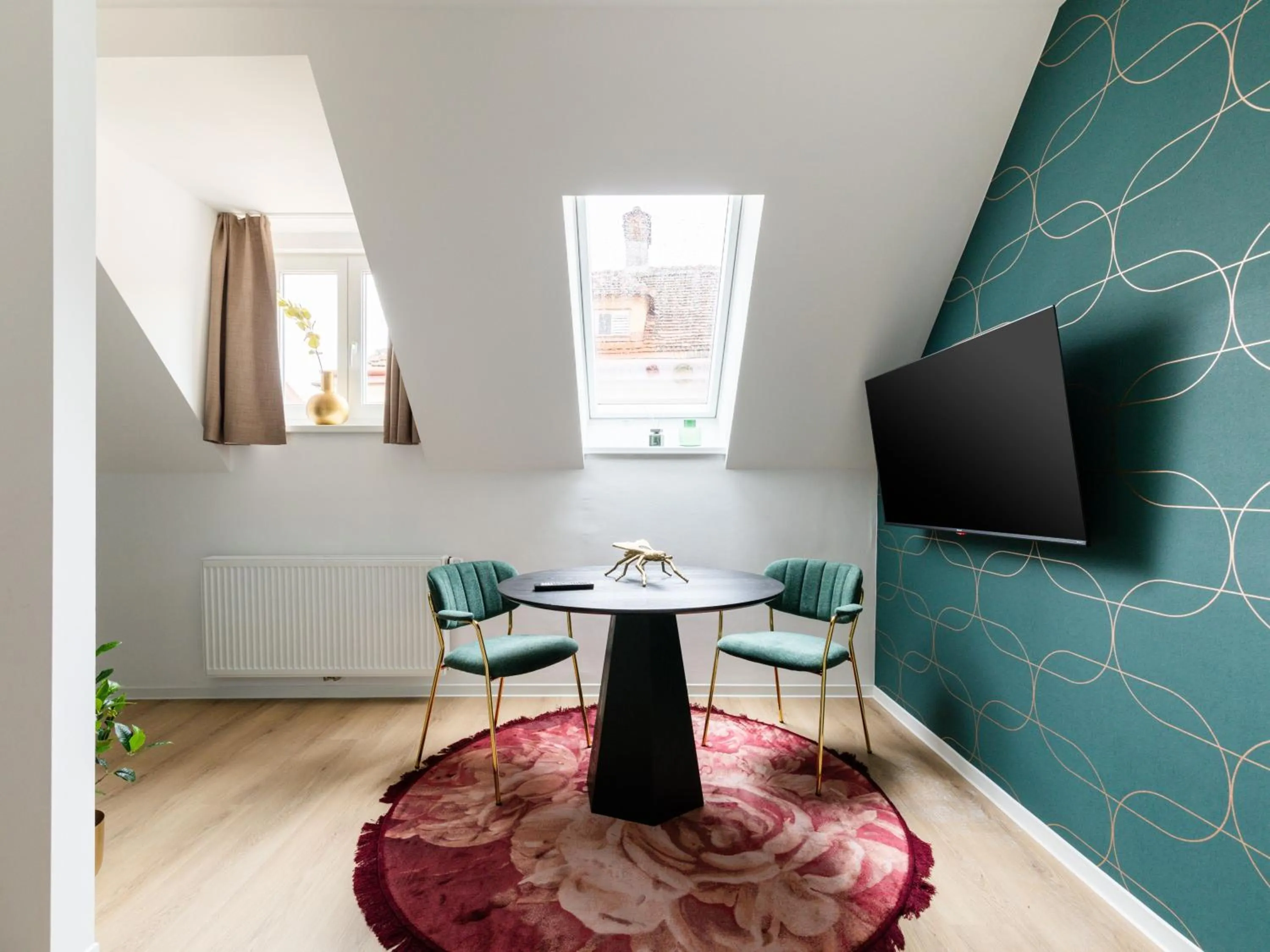 TV and multimedia in Limehome Klagenfurt Goessgasse