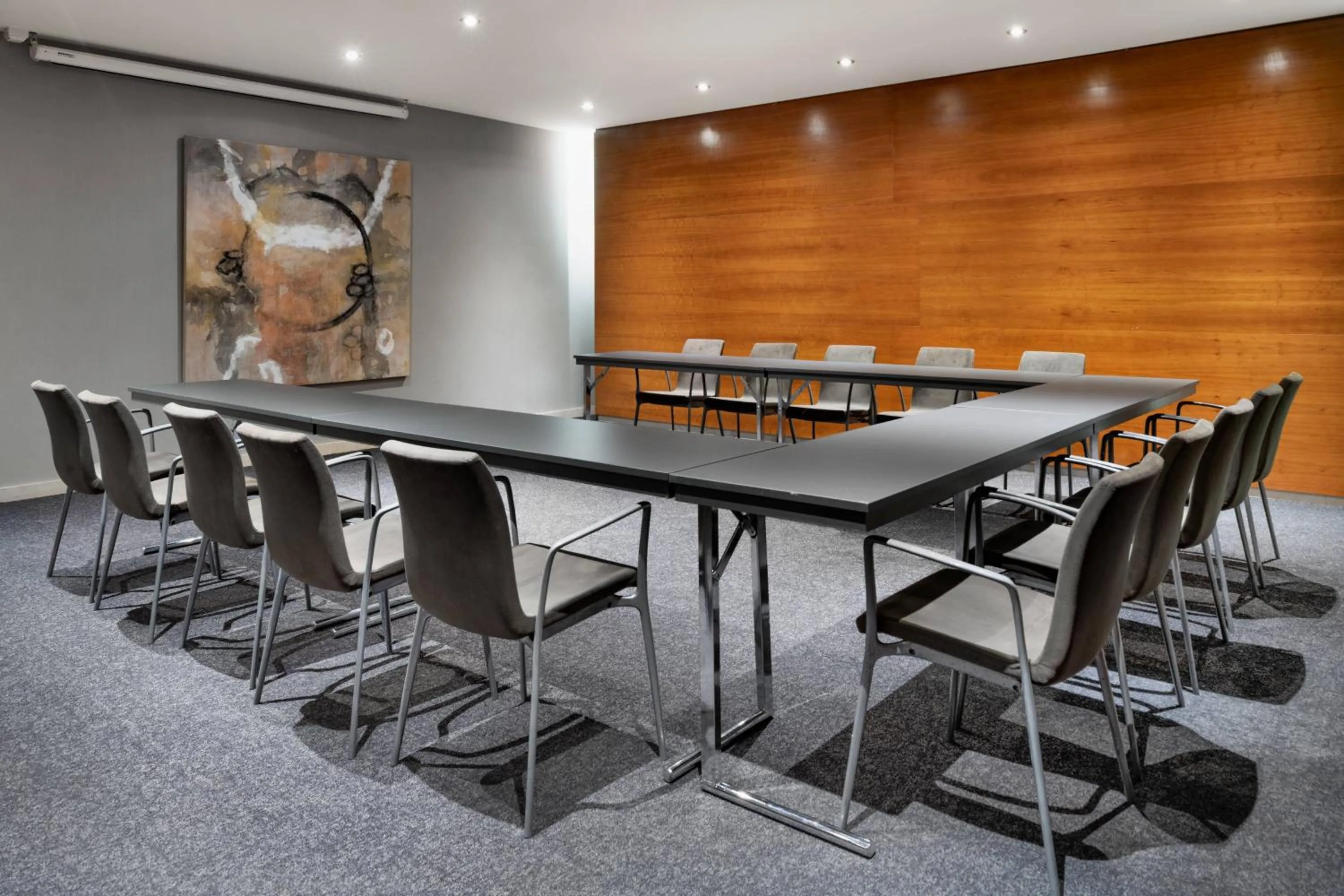 Meeting/conference room in AC Hotel Badajoz by Marriott