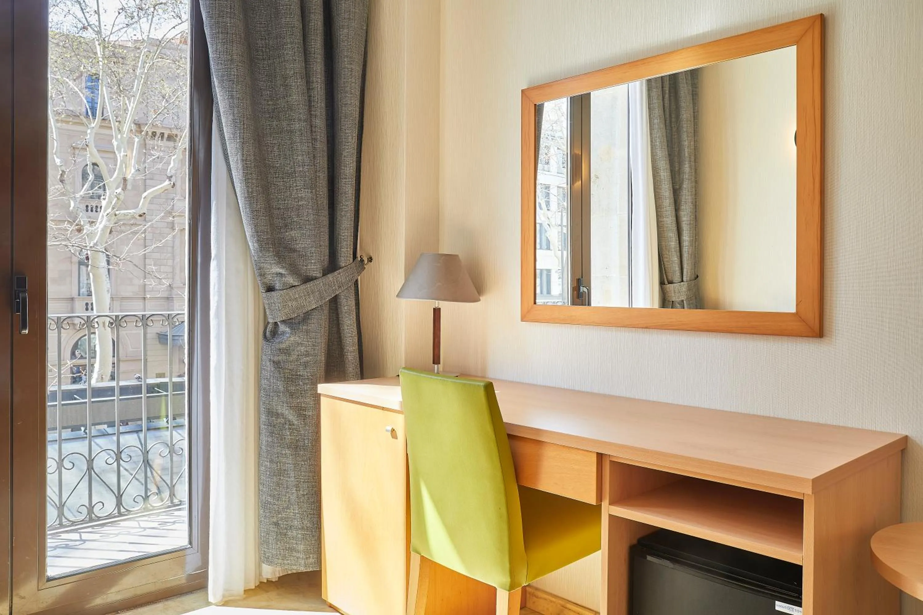 hair dresser in Flor Parks