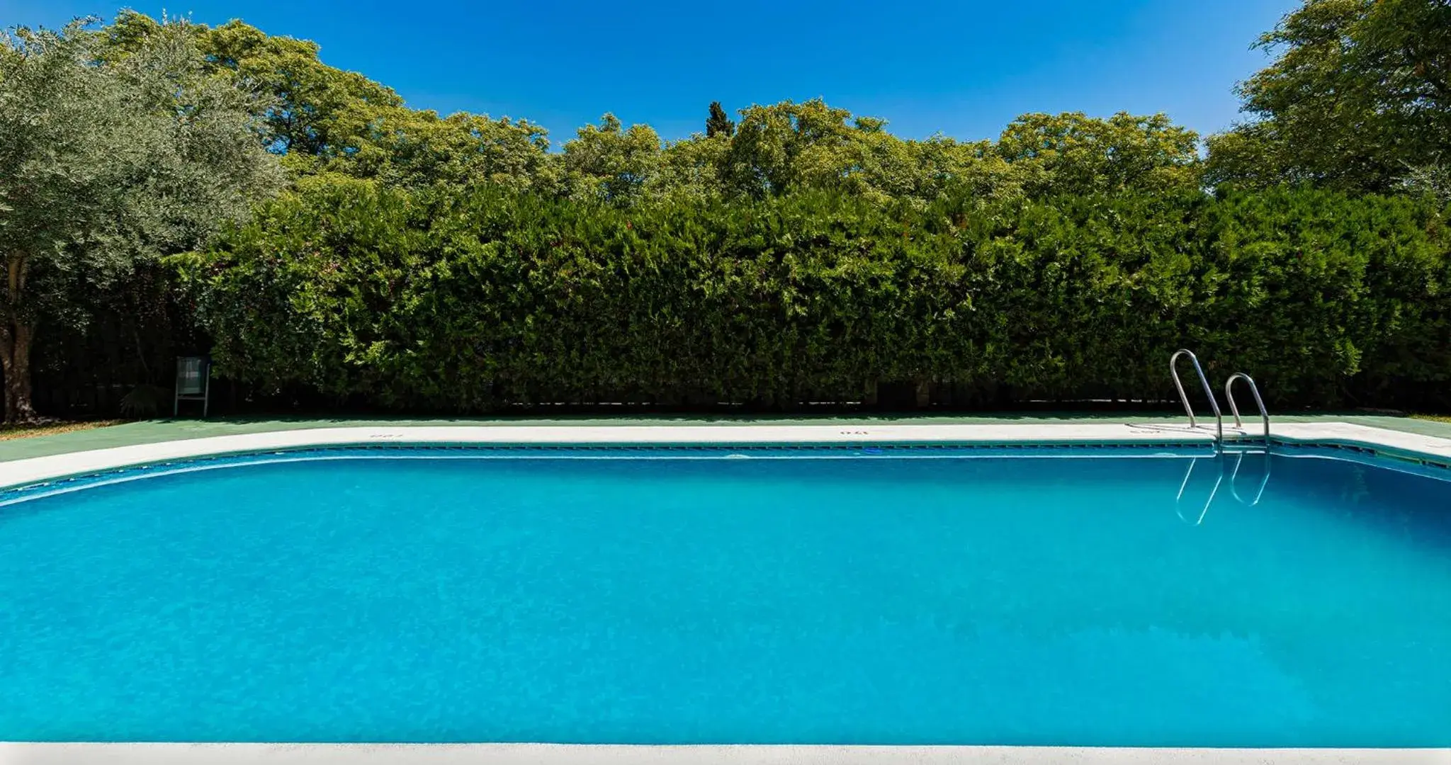 Swimming pool in Apartamentos Vértice Bib Rambla Swimming pool in Apartamentos Vértice Bib Rambla