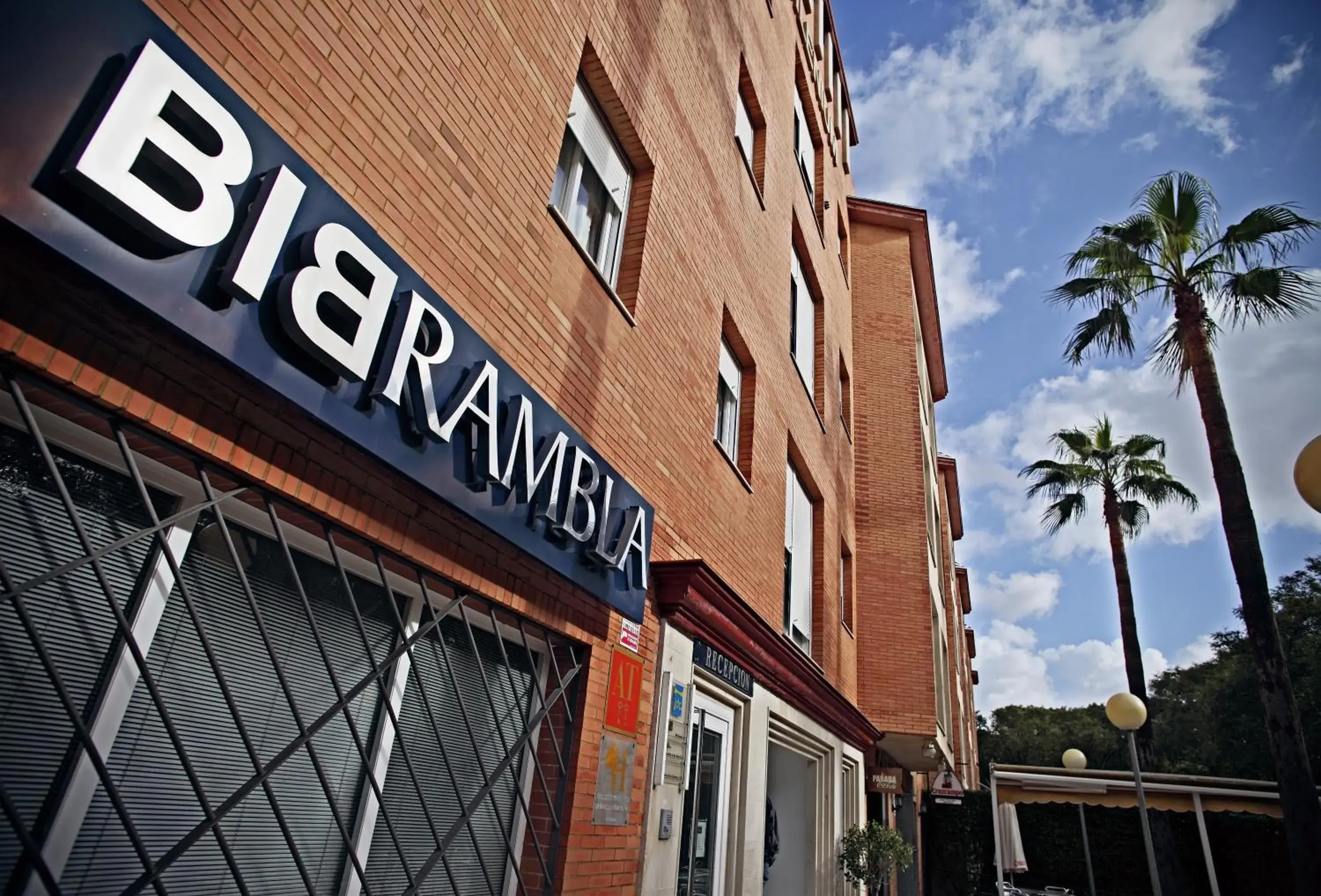 Facade/entrance in Apartamentos Vértice Bib Rambla Facade/entrance in Apartamentos Vértice Bib Rambla
