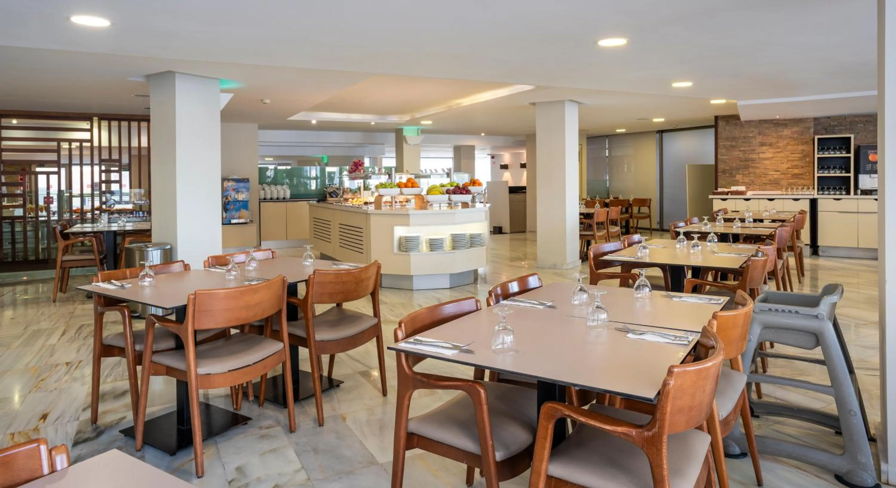 Restaurant/places to eat in Leonardo Royal Hotel Mallorca Palmanova Bay