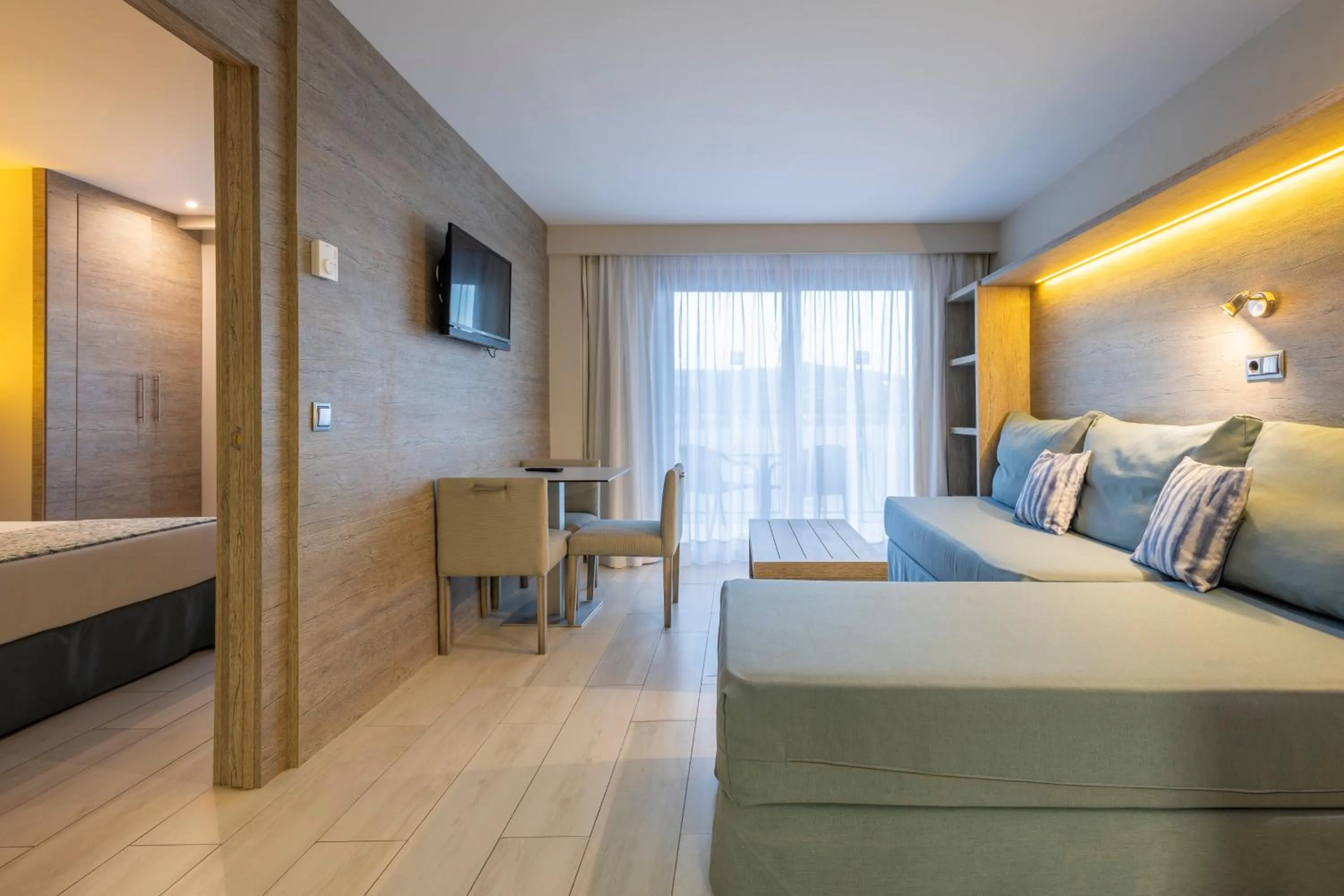 Photo of the whole room in Leonardo Royal Hotel Mallorca Palmanova Bay