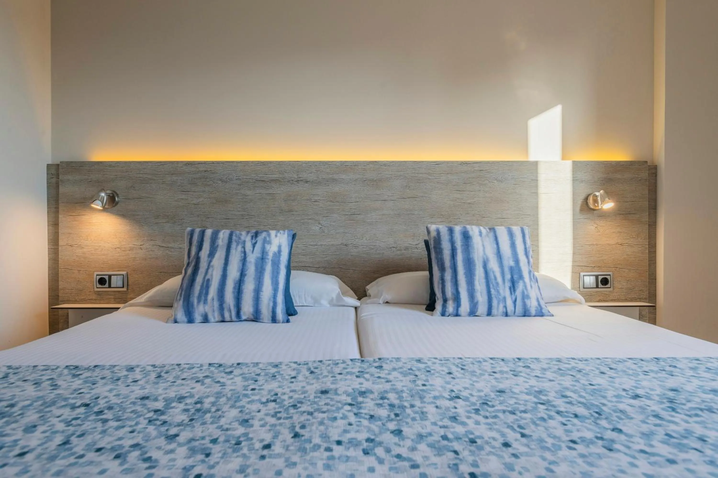 Photo of the whole room, Bed in Leonardo Royal Hotel Mallorca Palmanova Bay