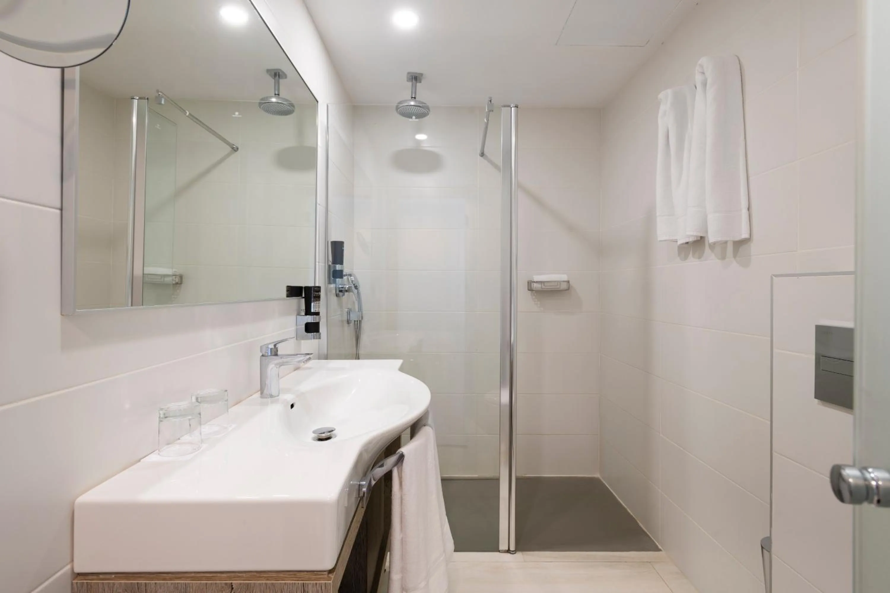 Bathroom in Leonardo Royal Hotel Mallorca Palmanova Bay