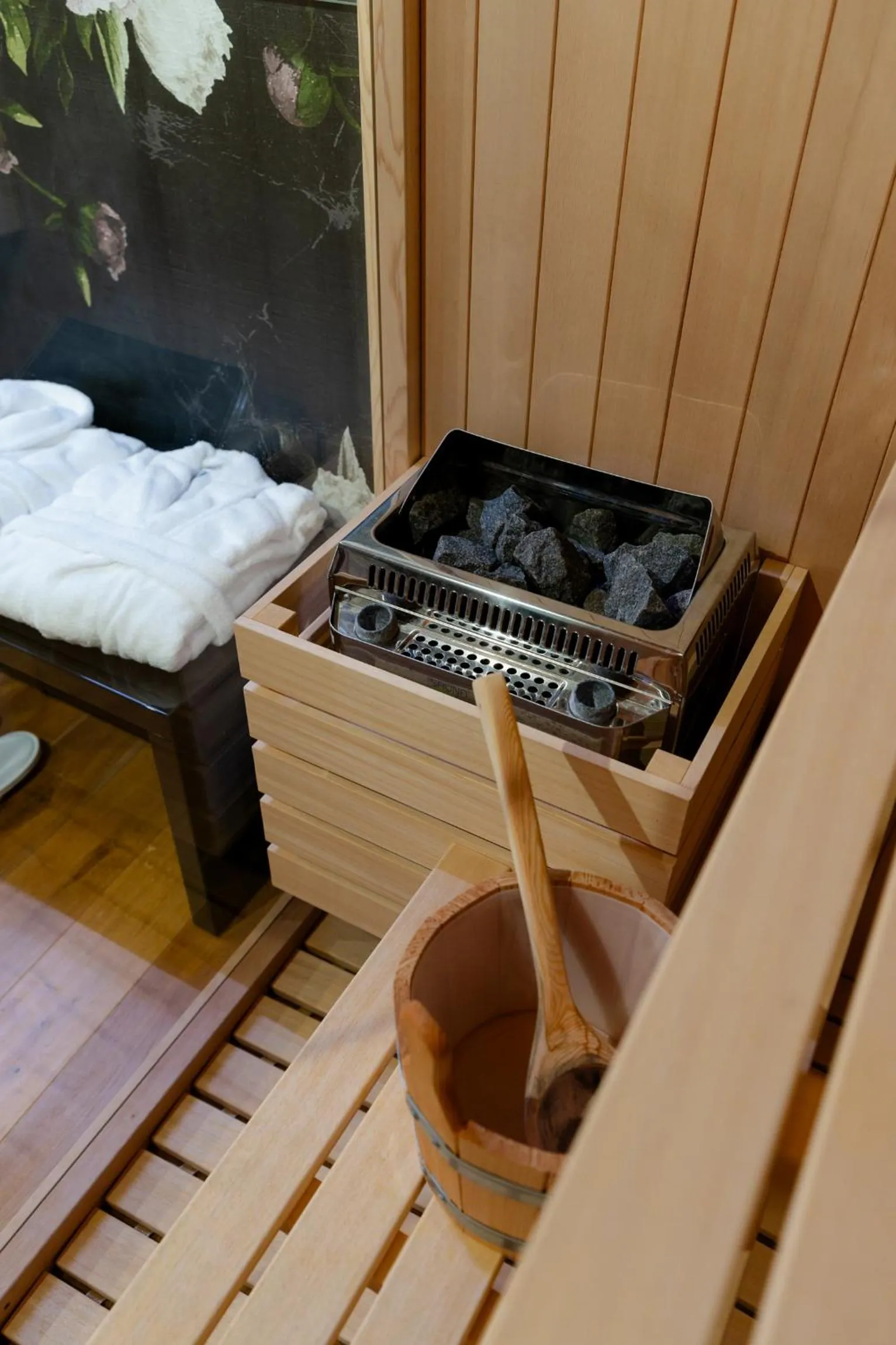 Bed in Lo Stemma Luxury Boutique Hotel