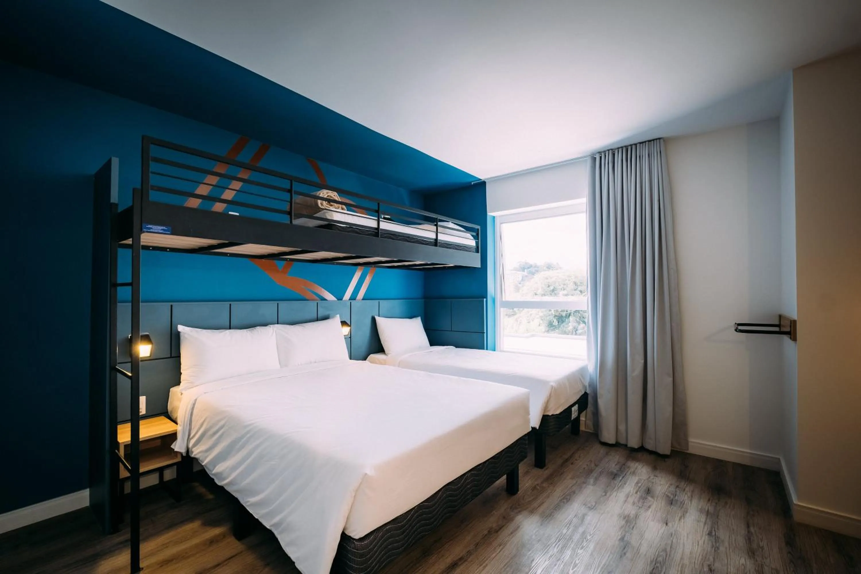 Photo of the whole room, Bed in ibis Styles Poços de Caldas