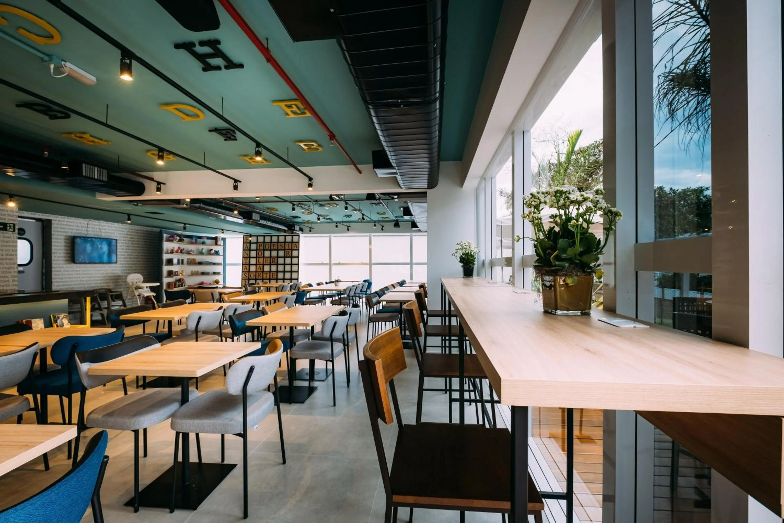 Restaurant/places to eat in ibis Styles Poços de Caldas