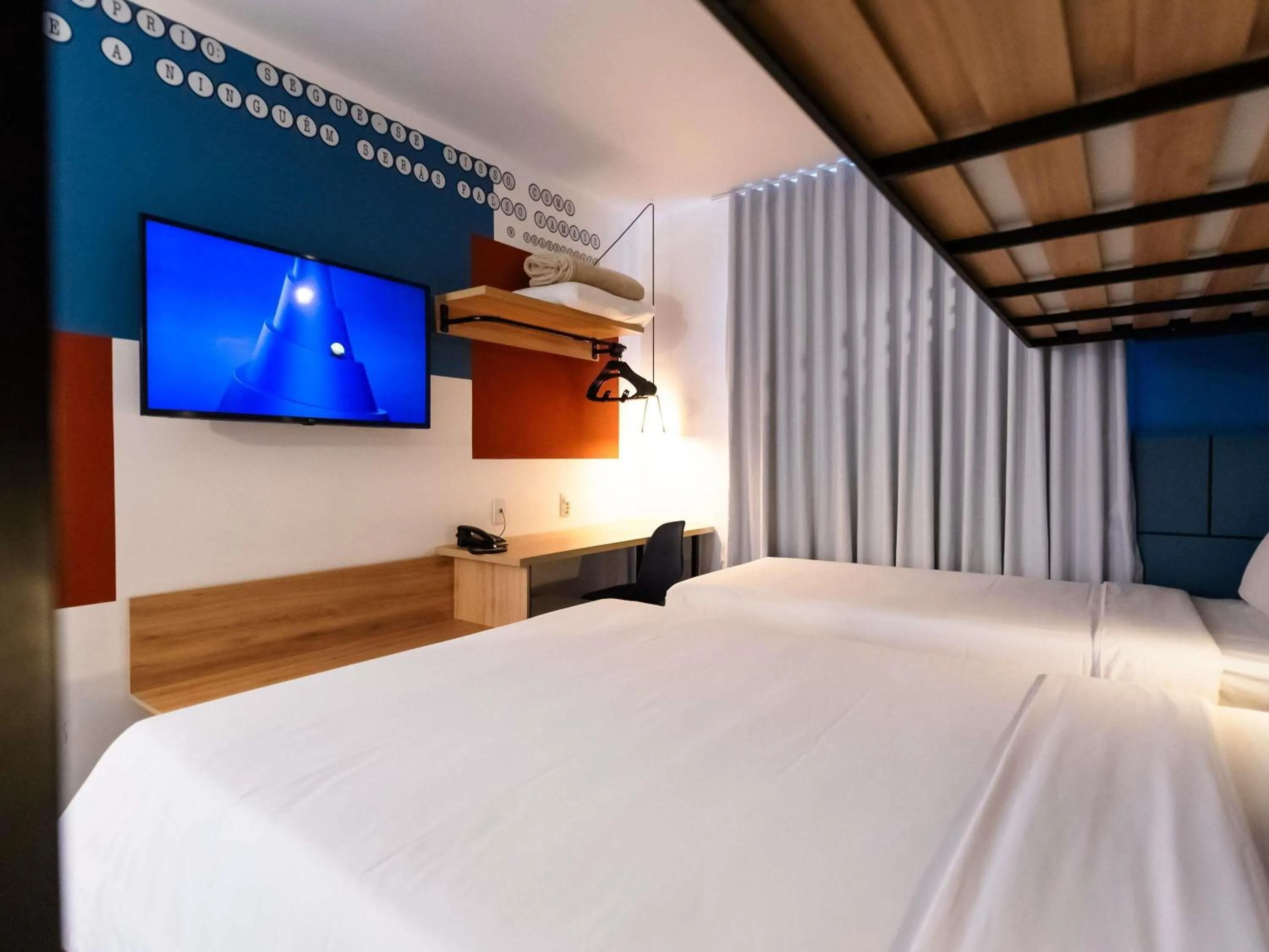 Bedroom, Bed in ibis Styles Poços de Caldas